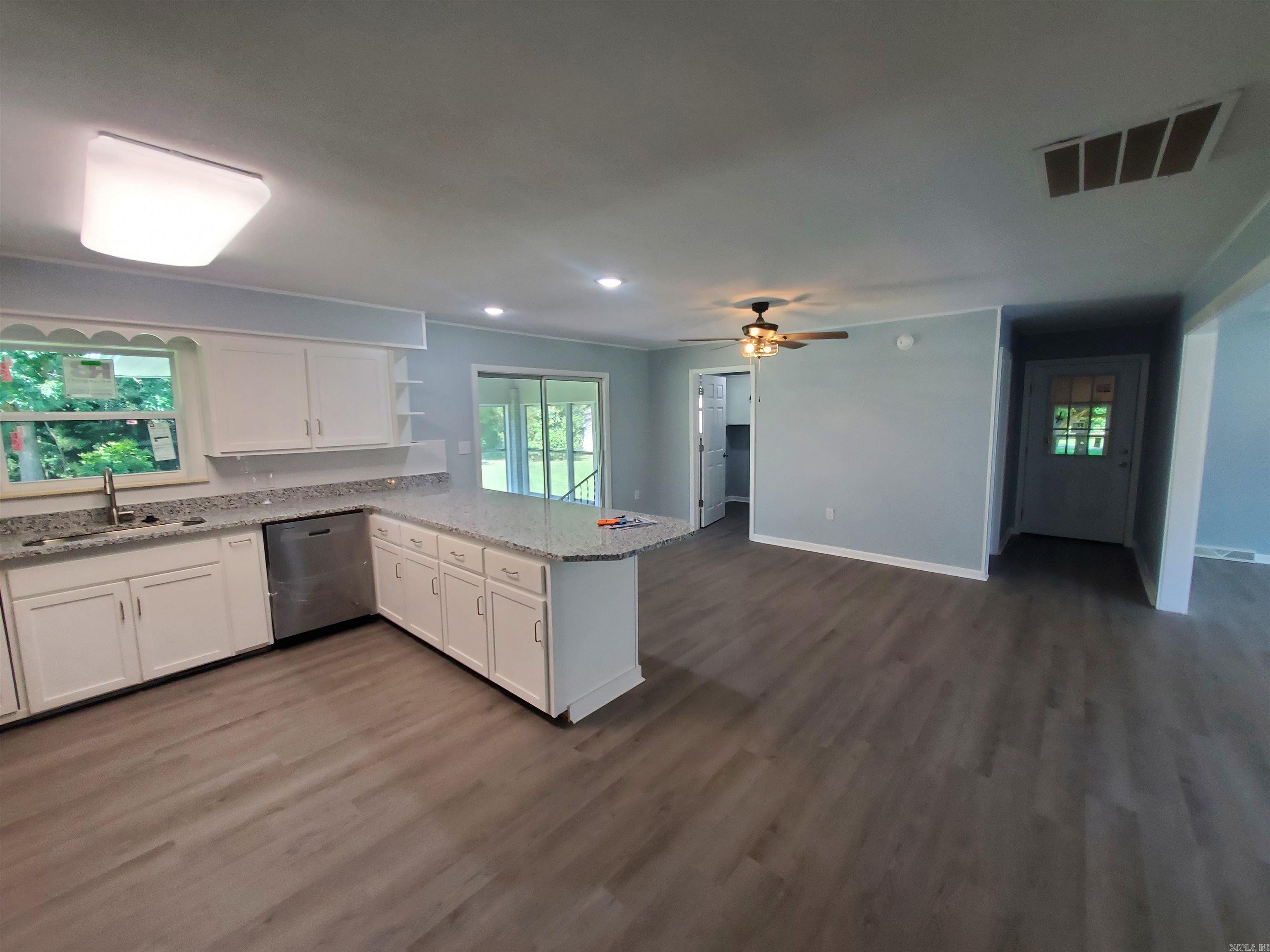 1017 Homecrest Drive Piggott, AR 72454