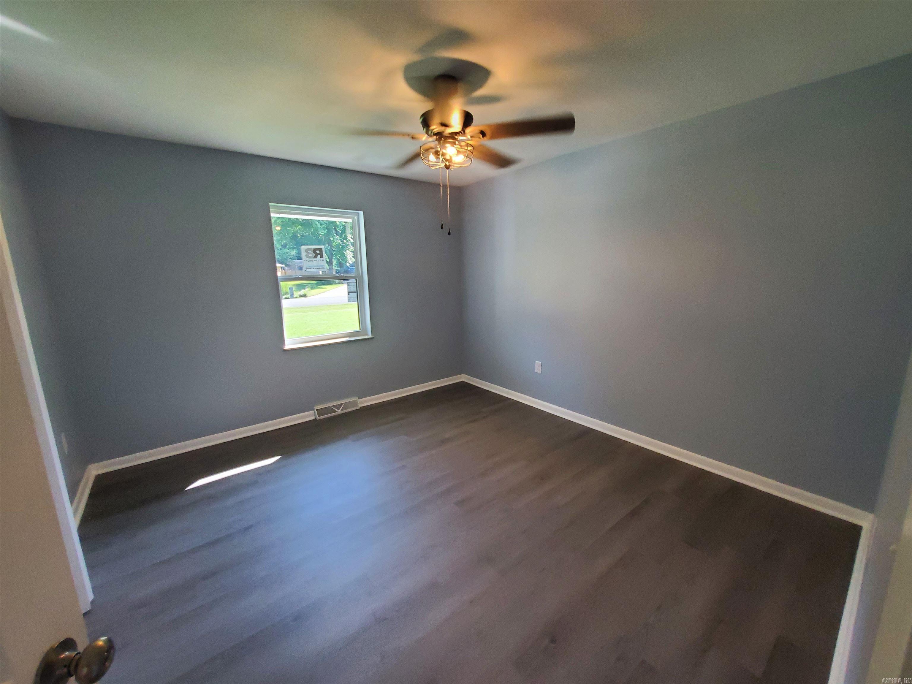 1017 Homecrest Drive Piggott, AR 72454