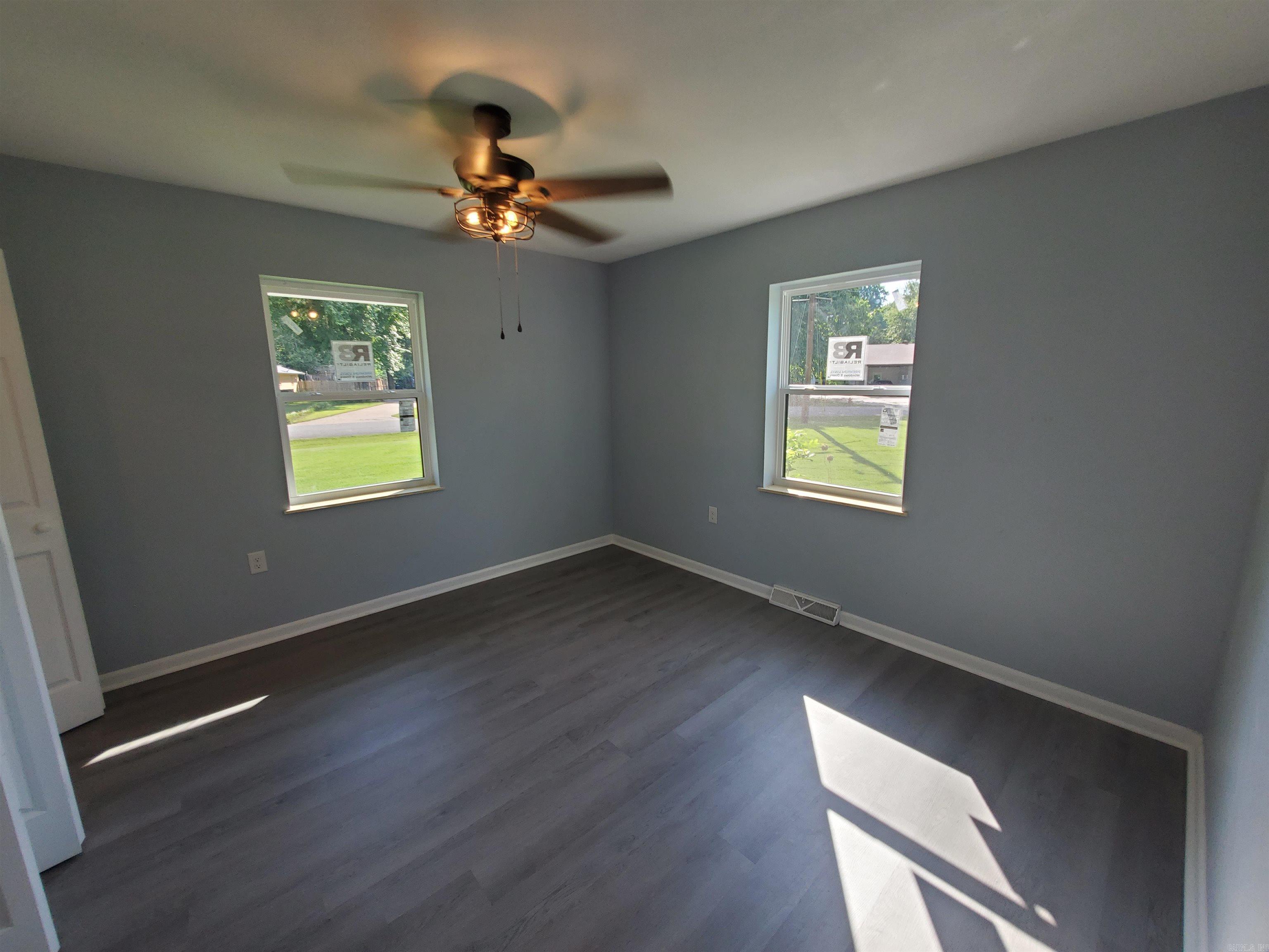 1017 Homecrest Drive Piggott, AR 72454