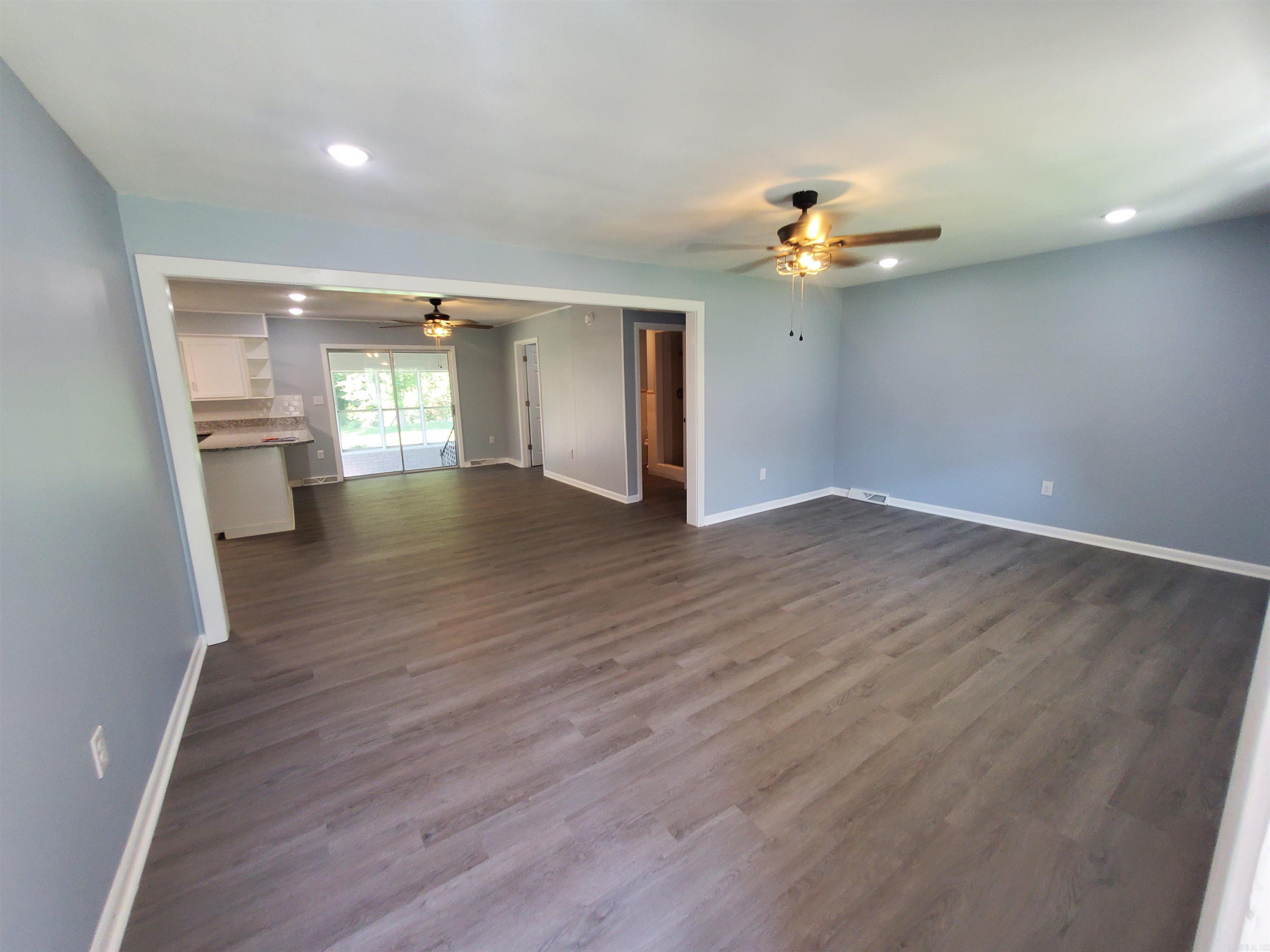1017 Homecrest Drive Piggott, AR 72454