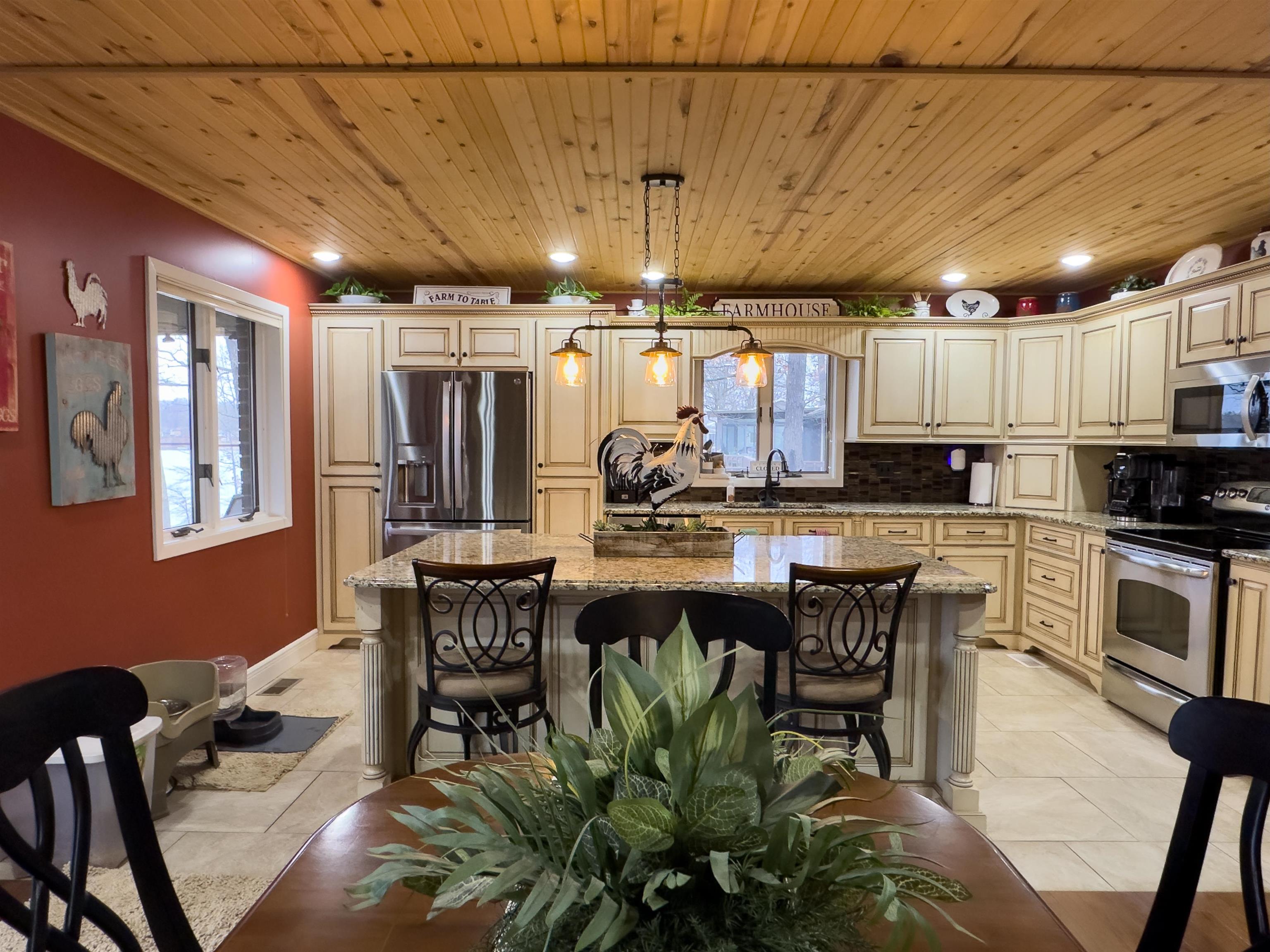 706  South Shore  Horseshoe Bend, AR