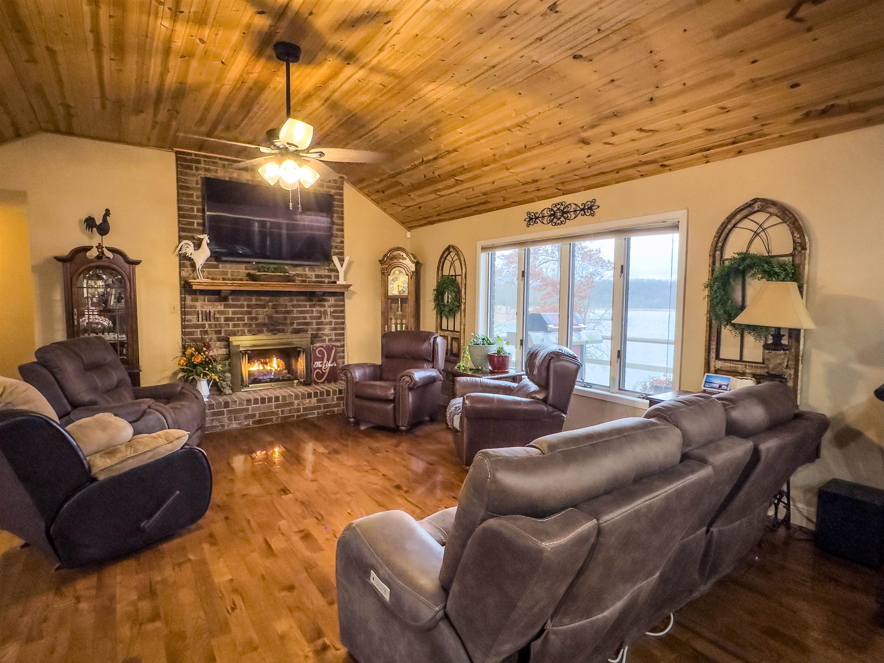 706  South Shore  Horseshoe Bend, AR