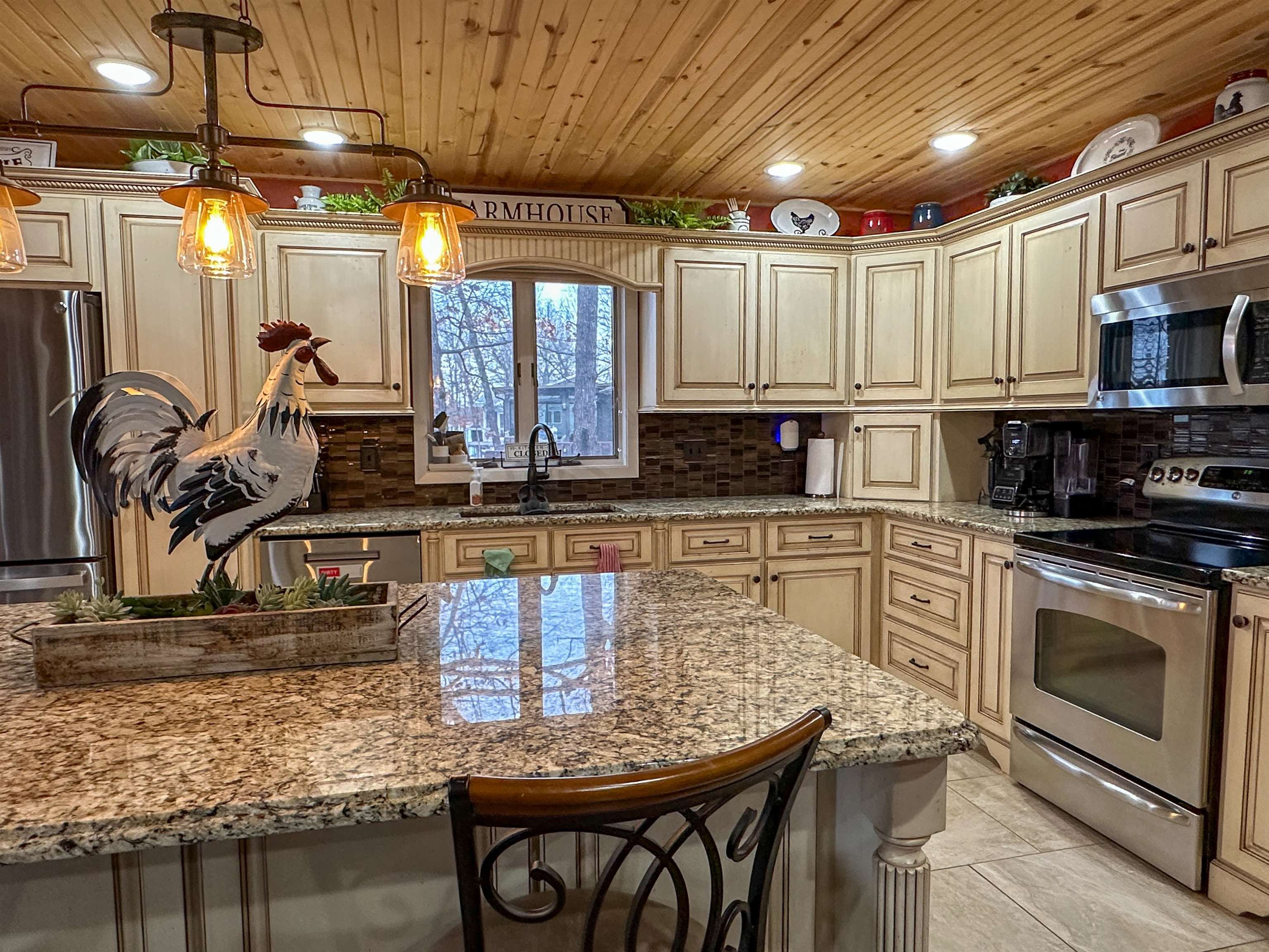 706  South Shore  Horseshoe Bend, AR