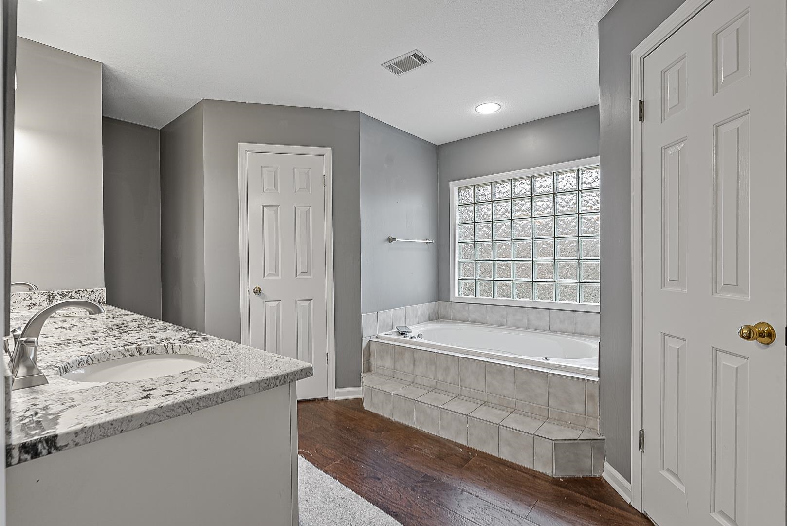 603 Old Canyon Drive Jonesboro, AR 72404