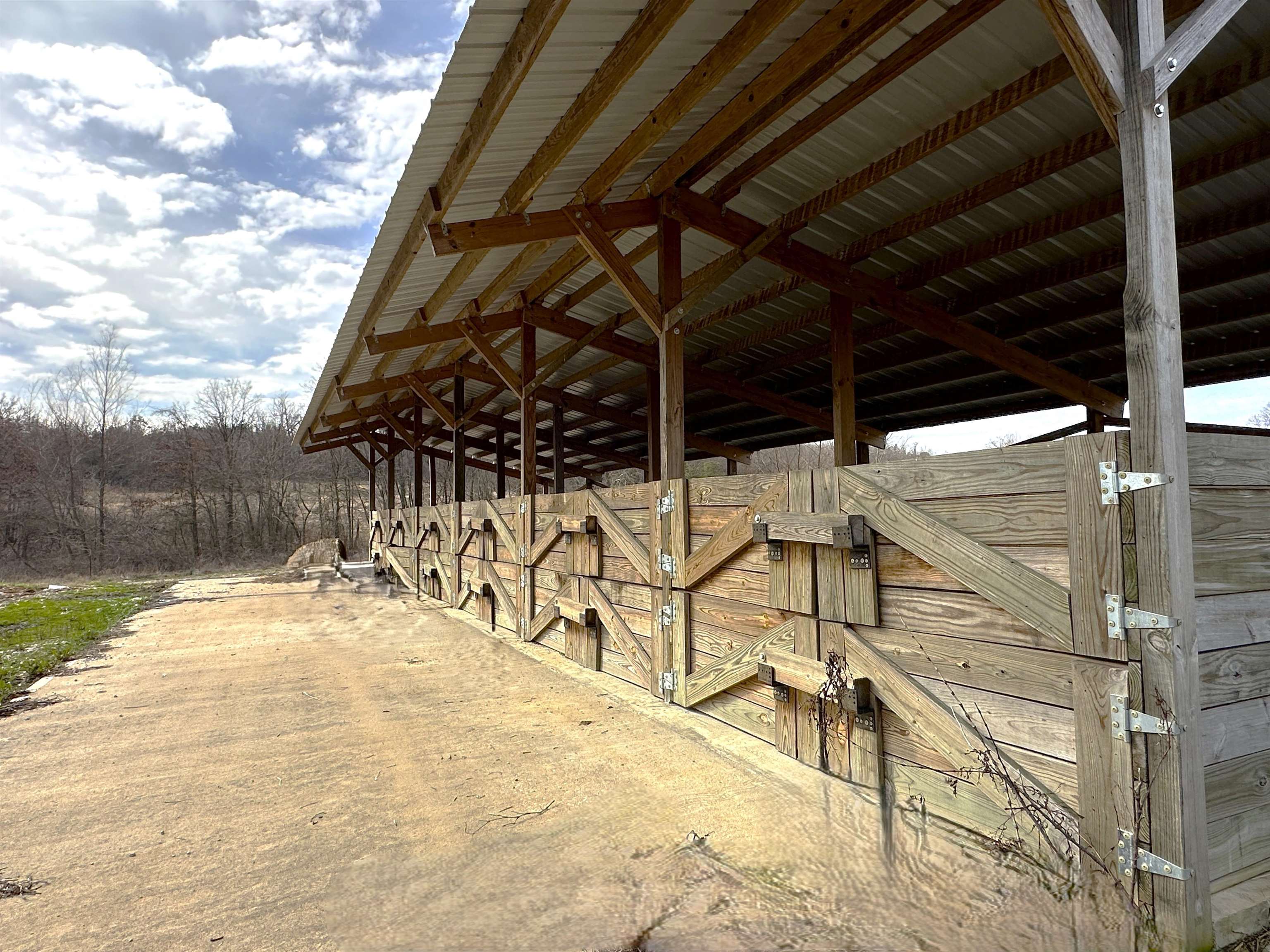 261  Brickle Springs  Cave City, AR