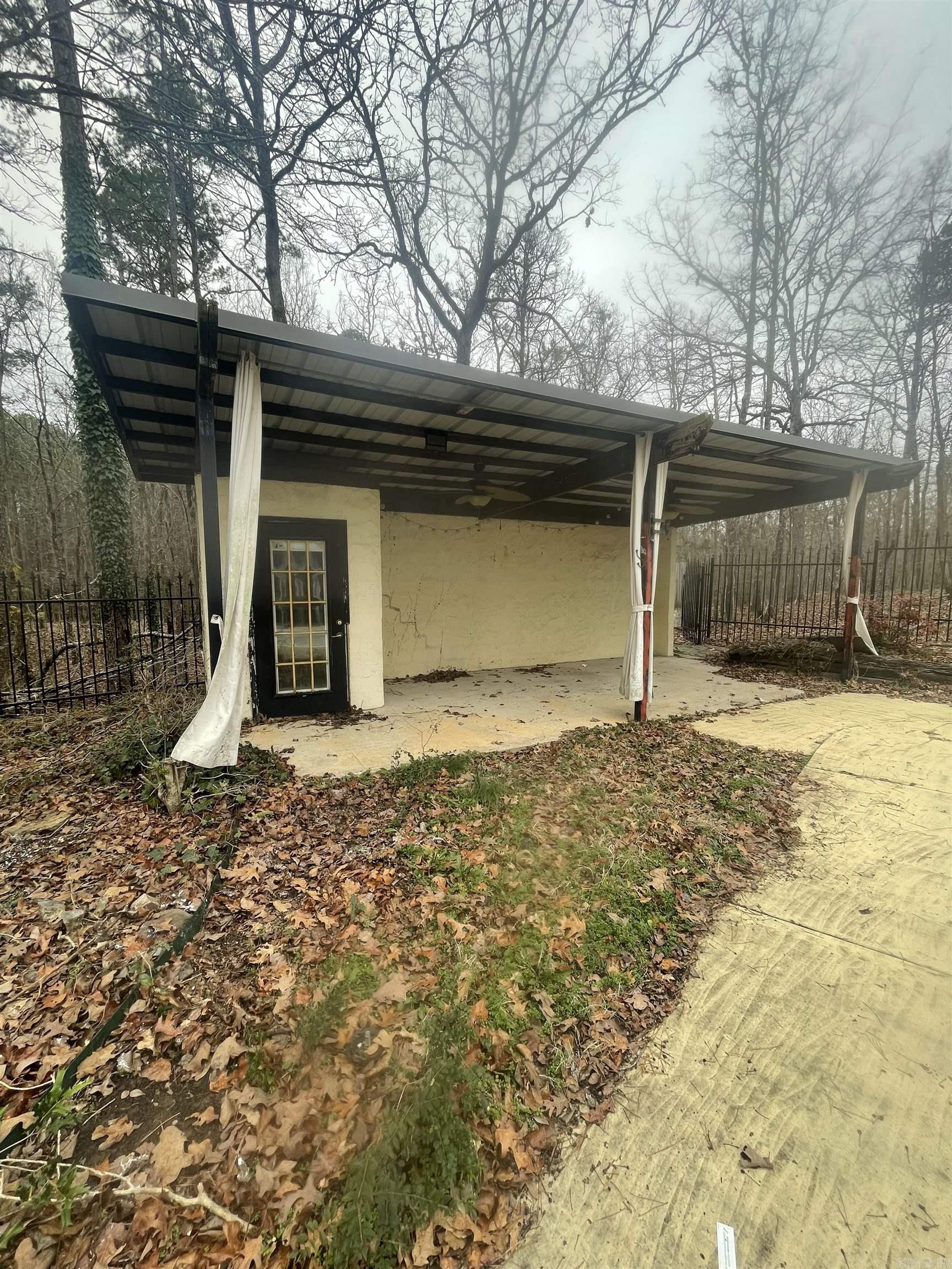197  Tunica Trail  Hot Springs, AR