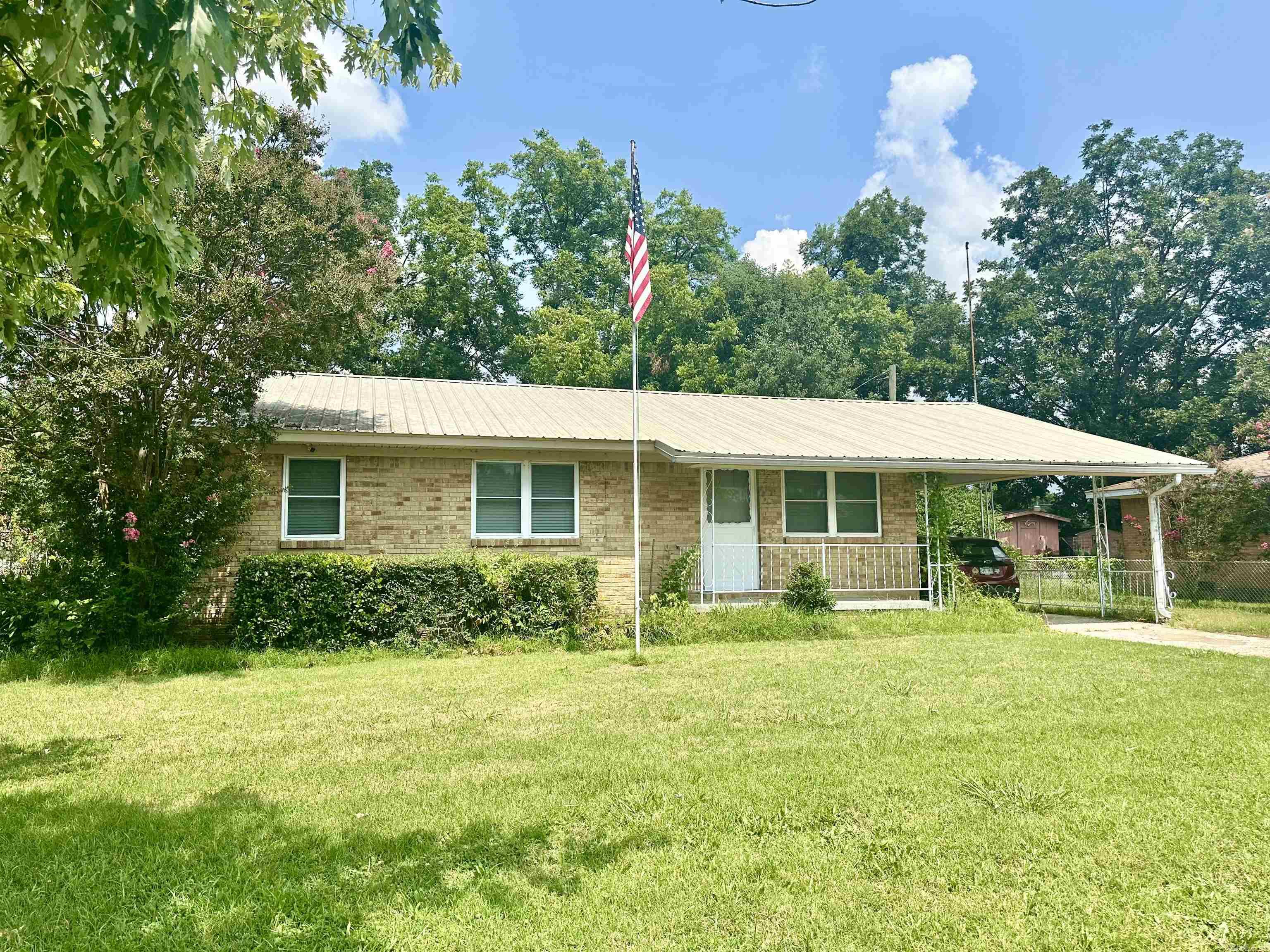 111  Sneed  Marked Tree, AR