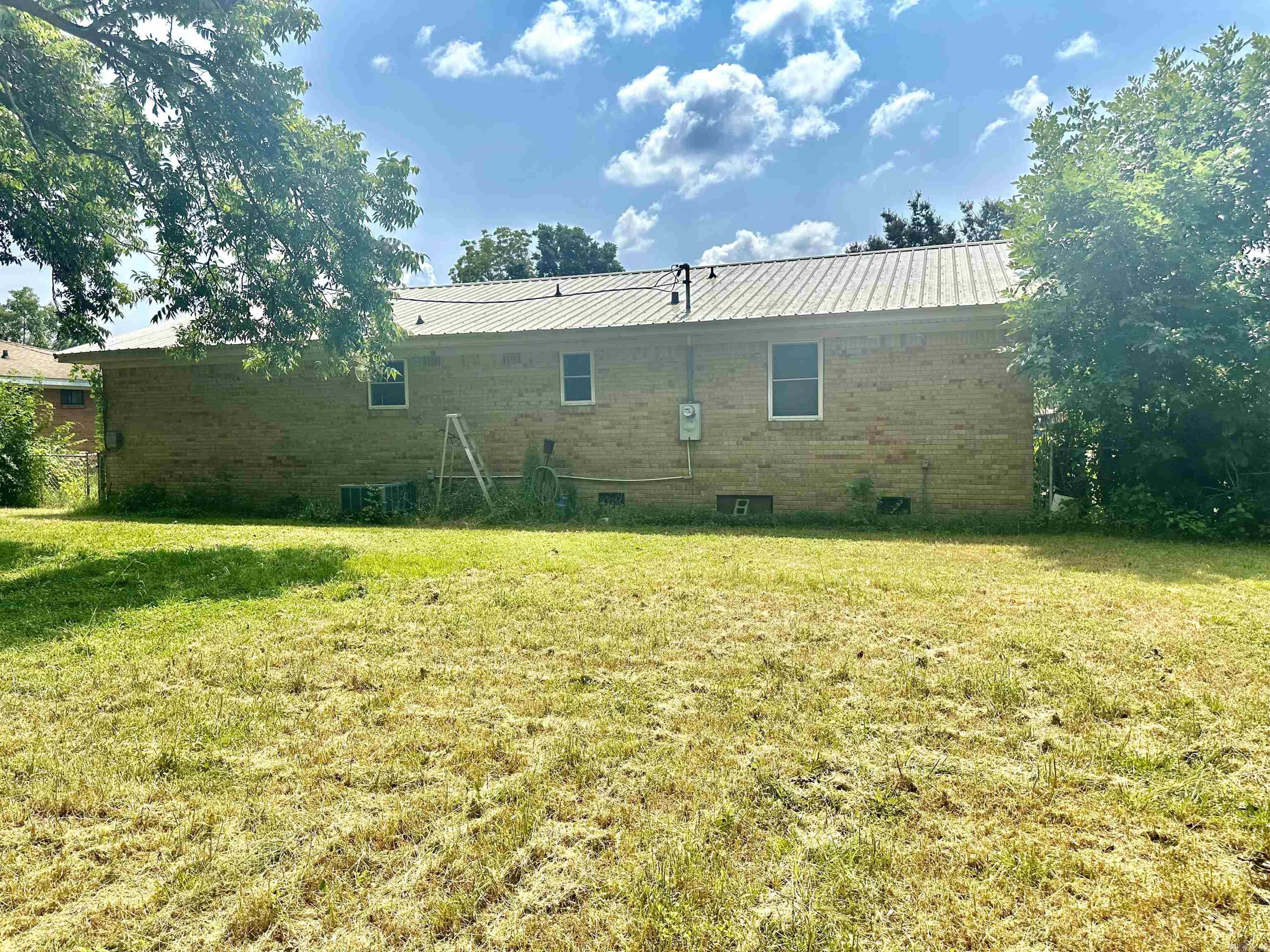 111  Sneed  Marked Tree, AR