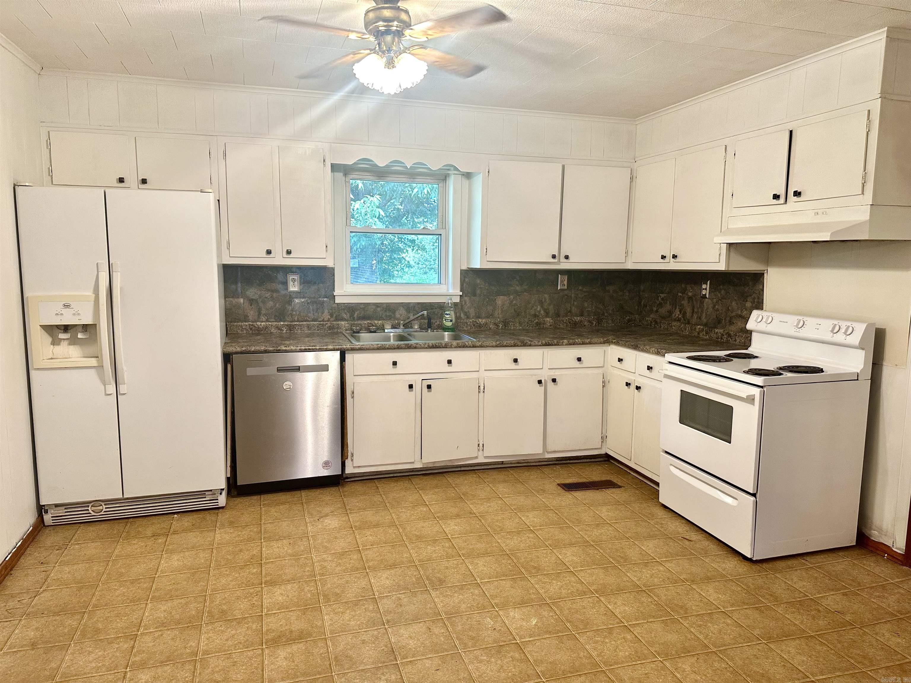 111  Sneed  Marked Tree, AR
