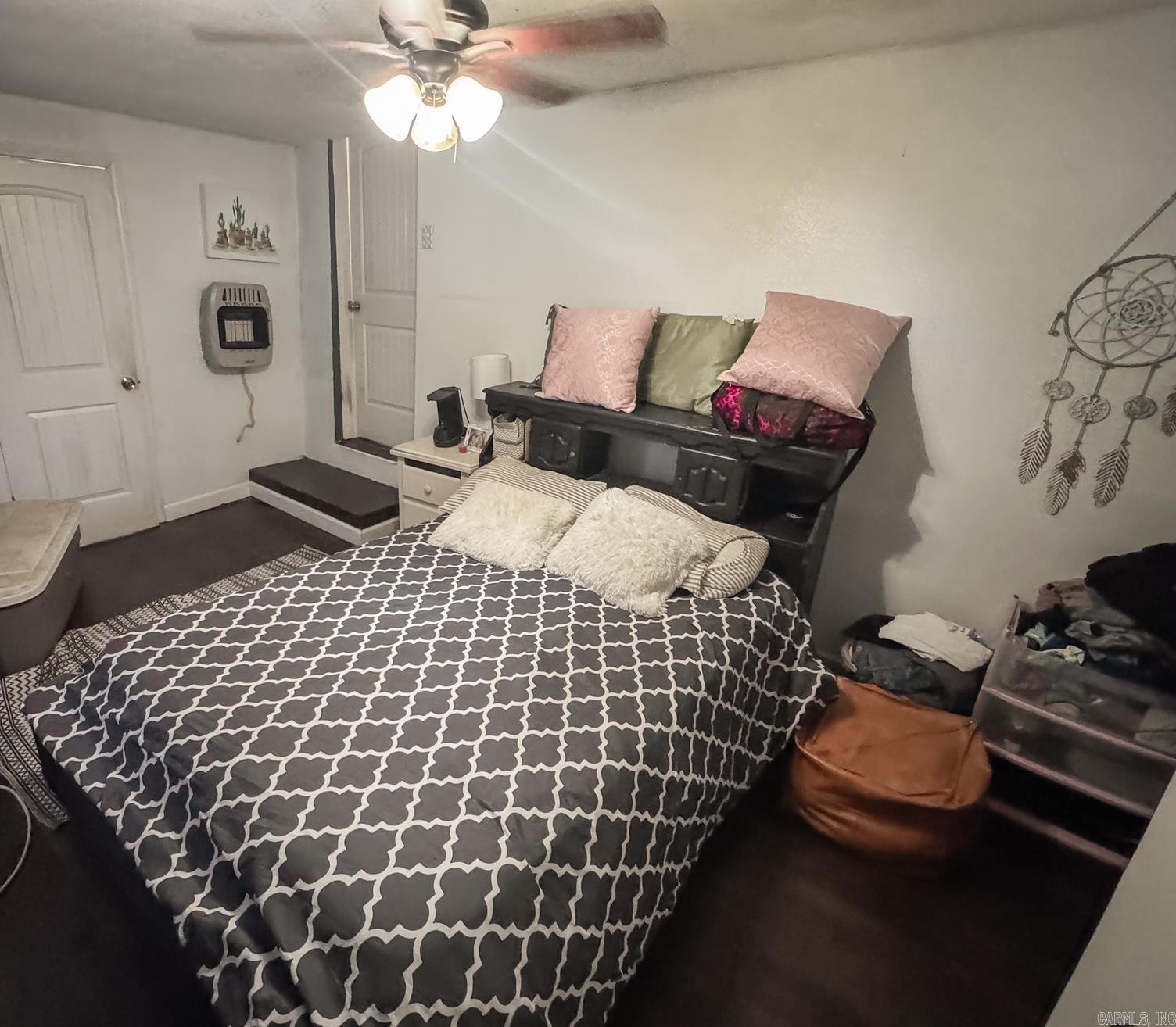707 E Main  Paris, AR