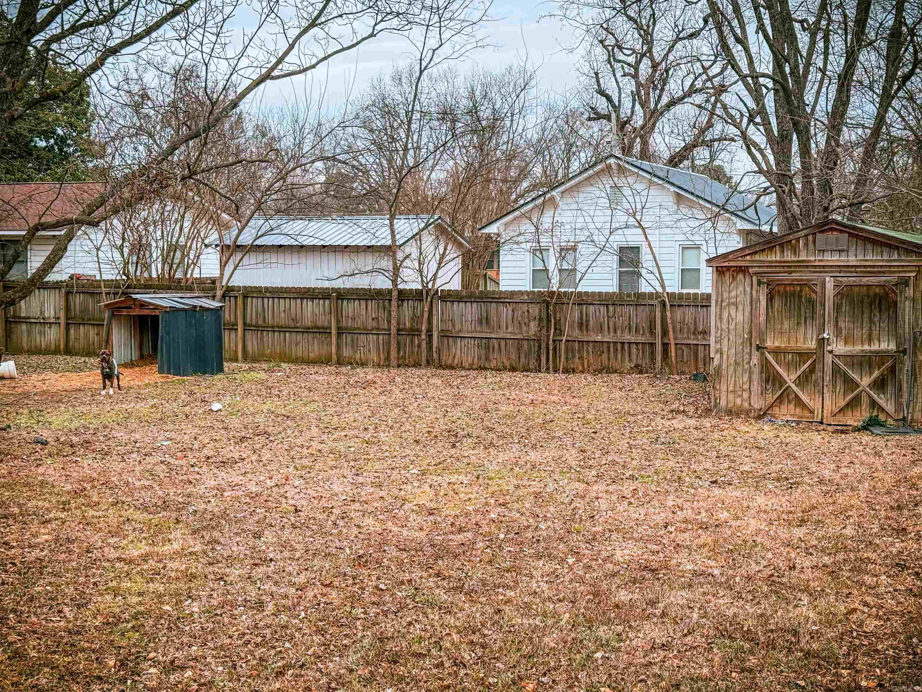707 E Main  Paris, AR