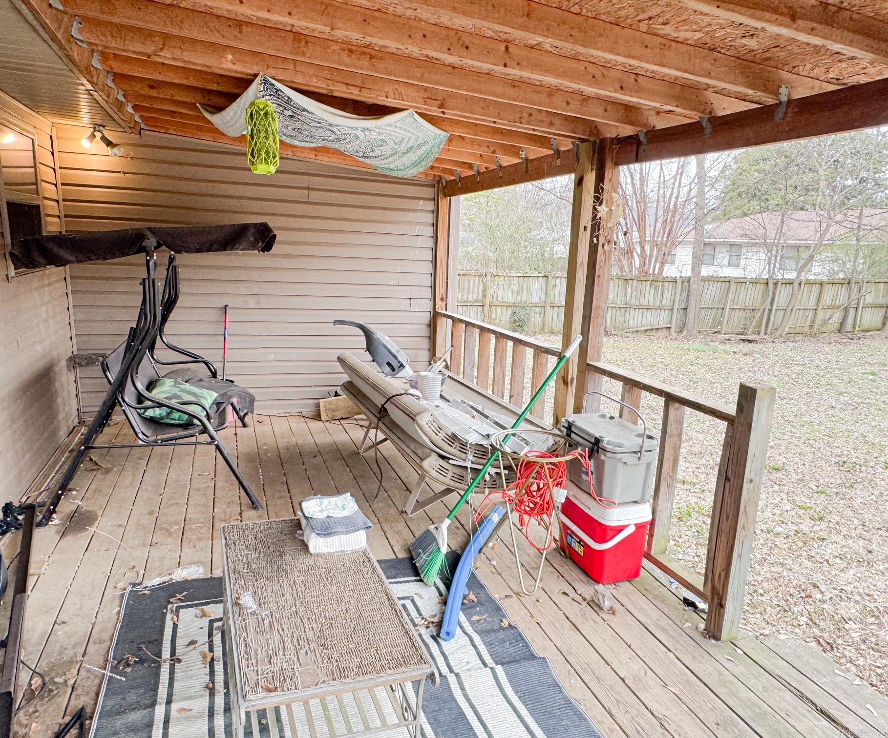 707 E Main  Paris, AR