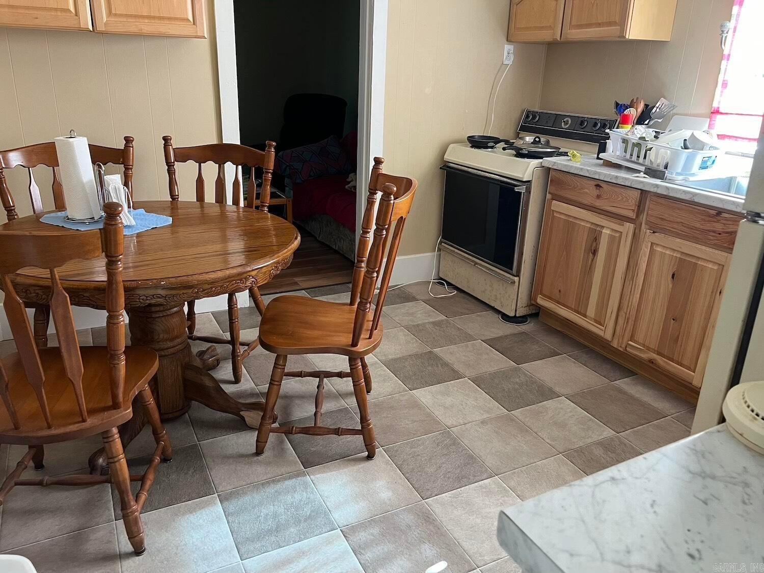 675  Walker Avenue  Mammoth Spring, AR