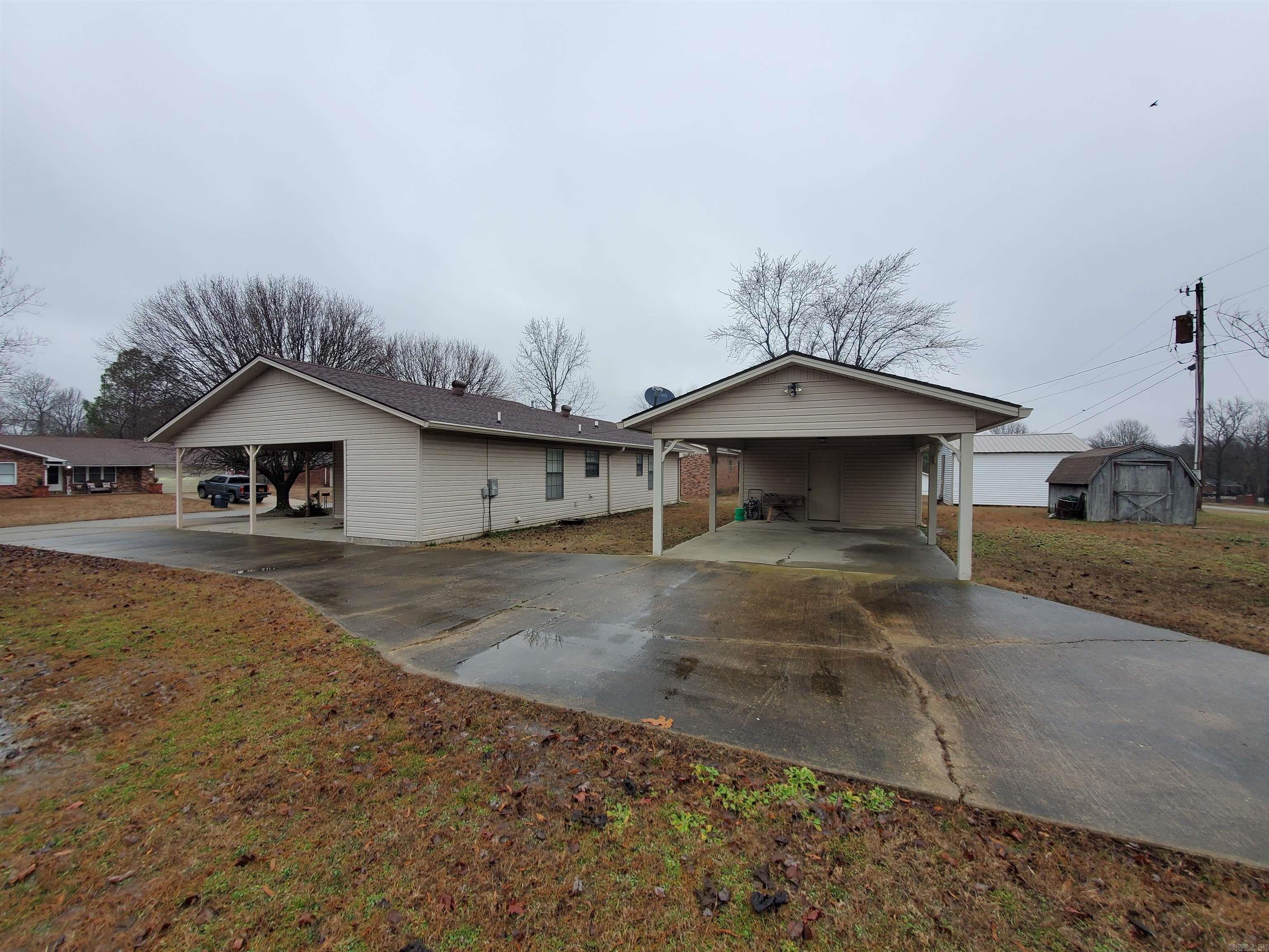 435  Ann  Piggott, AR