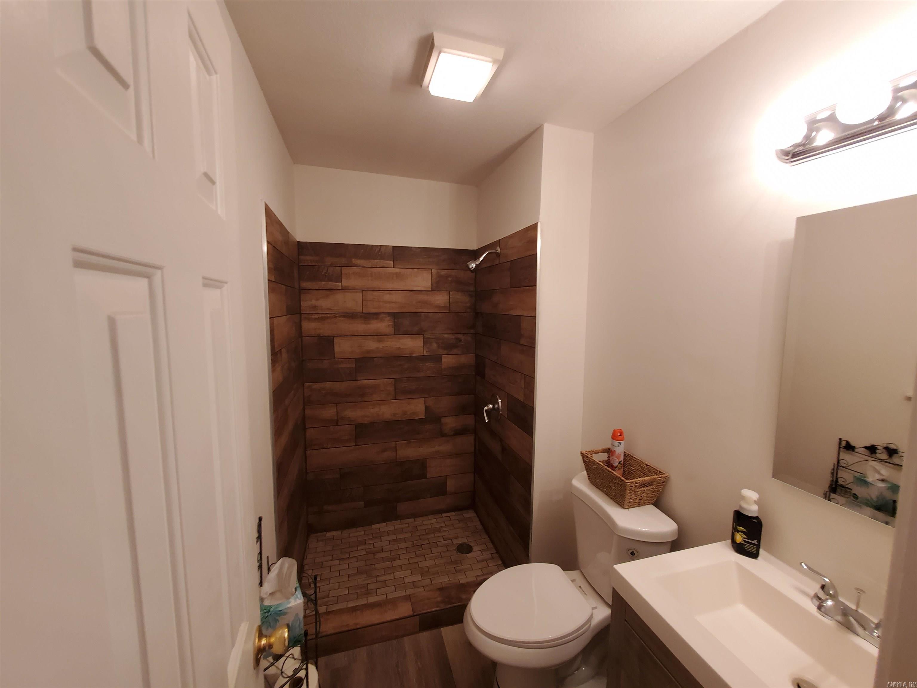 435  Ann  Piggott, AR