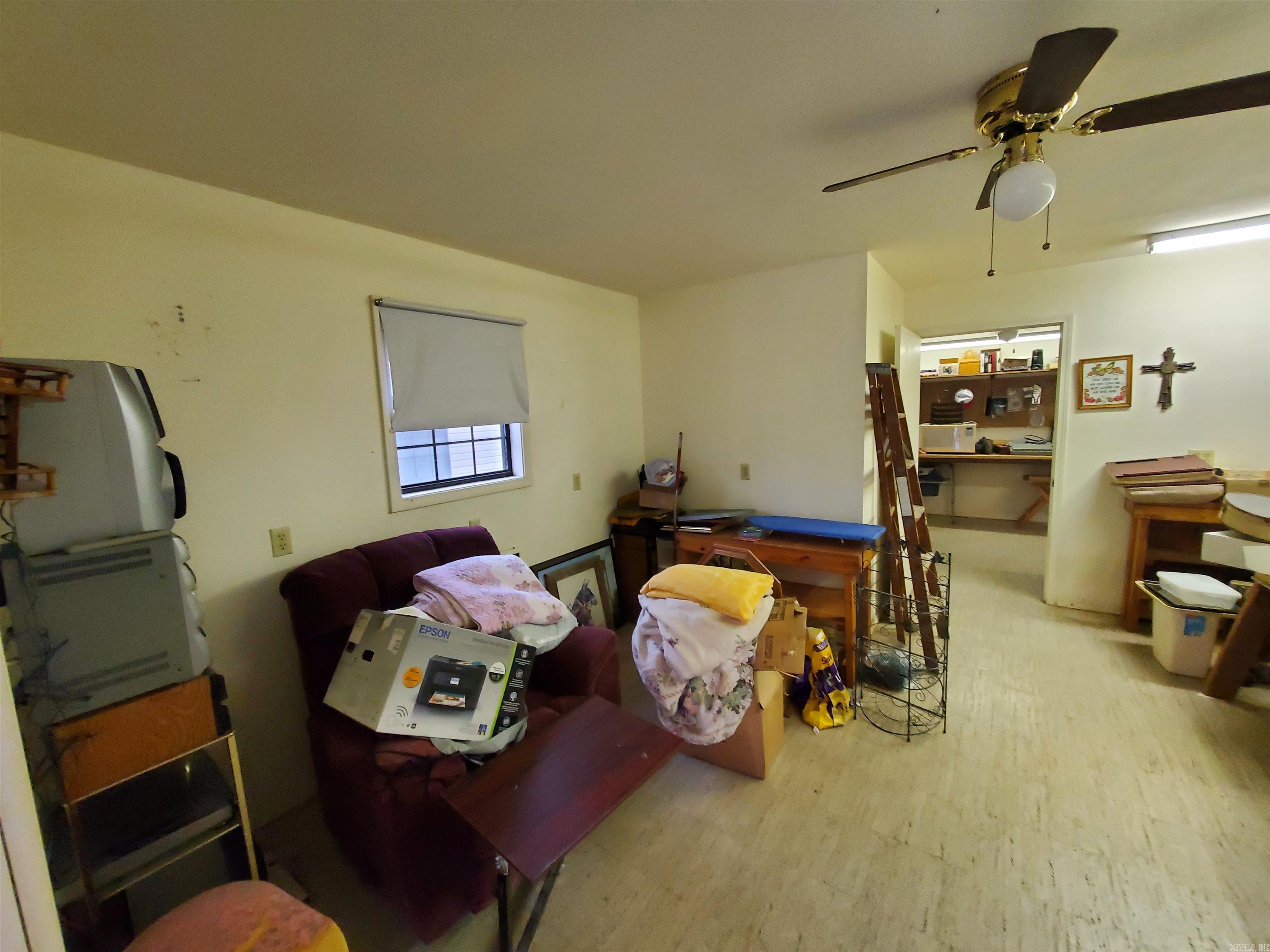435  Ann  Piggott, AR