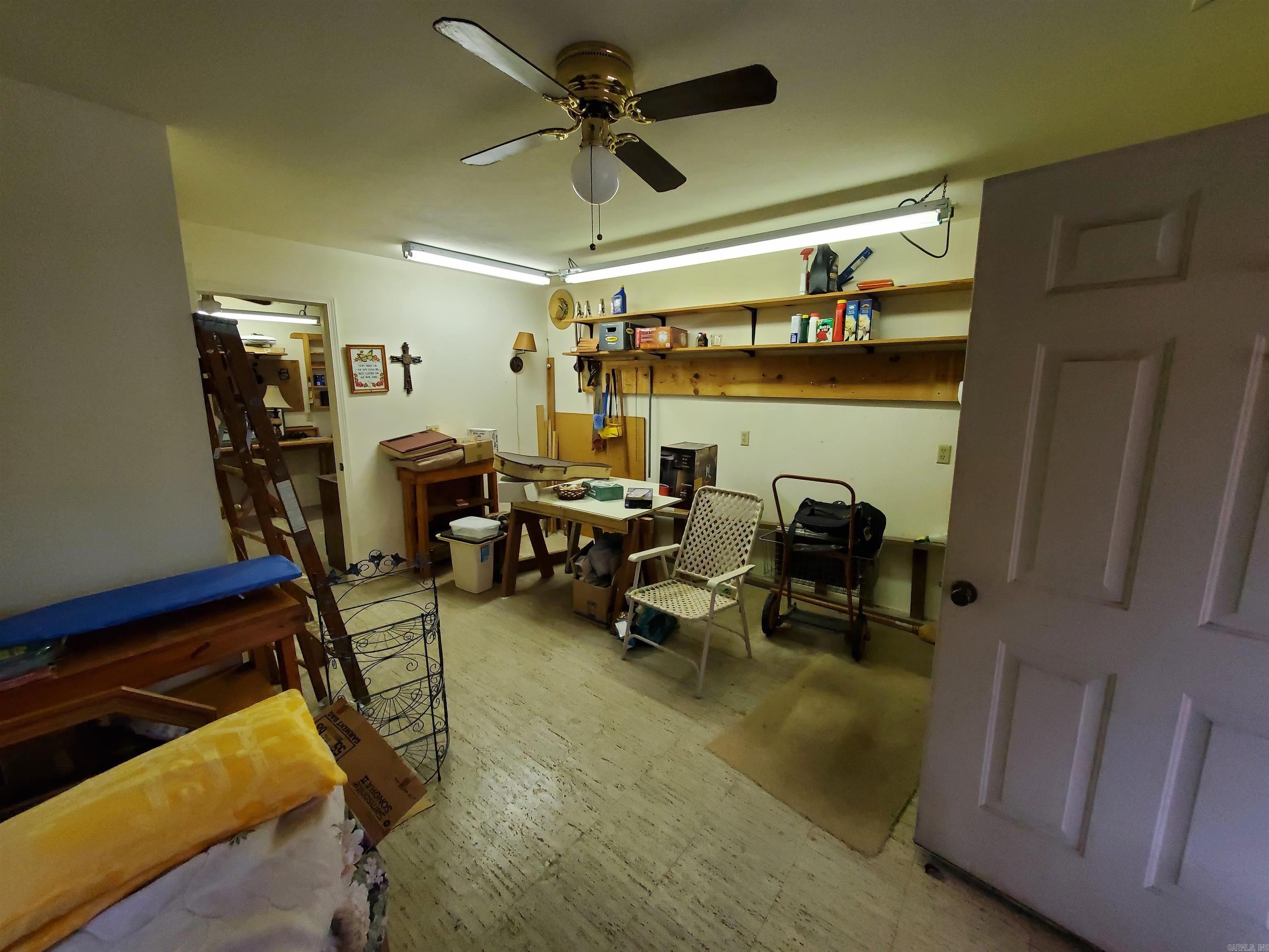 435  Ann  Piggott, AR