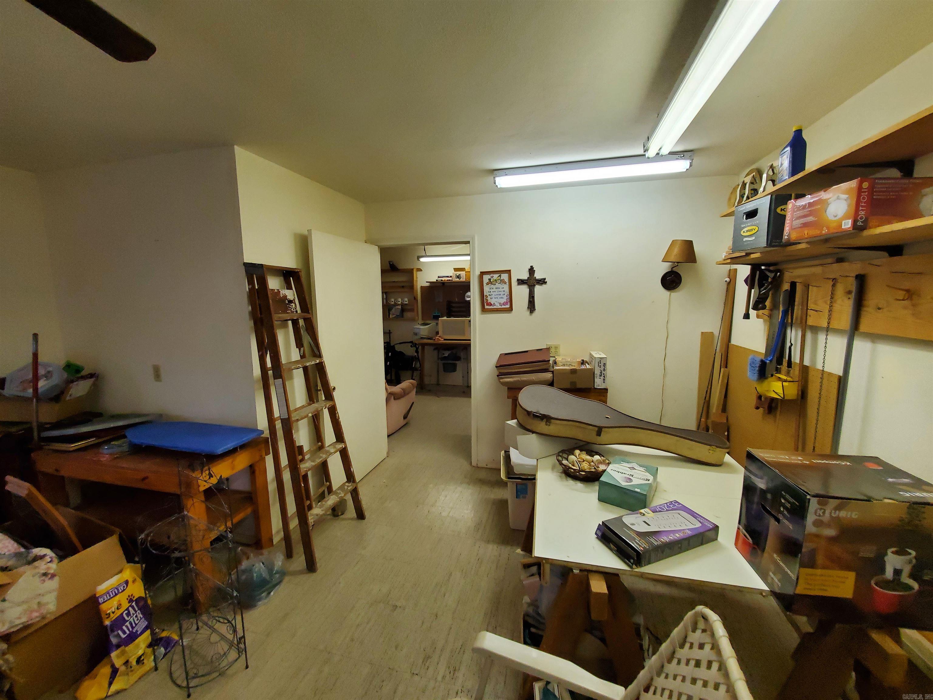 435  Ann  Piggott, AR