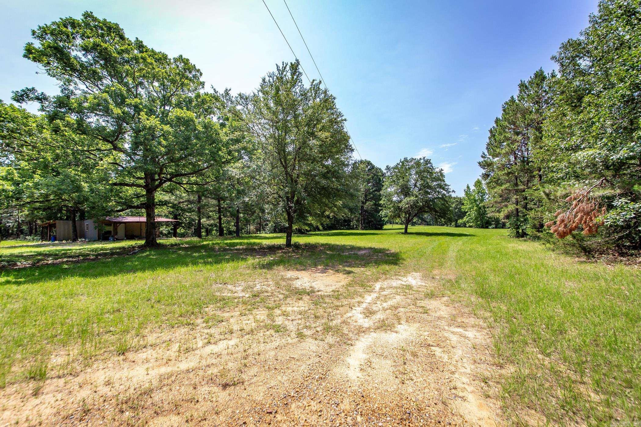 136 Private Road 1094  Fouke, AR