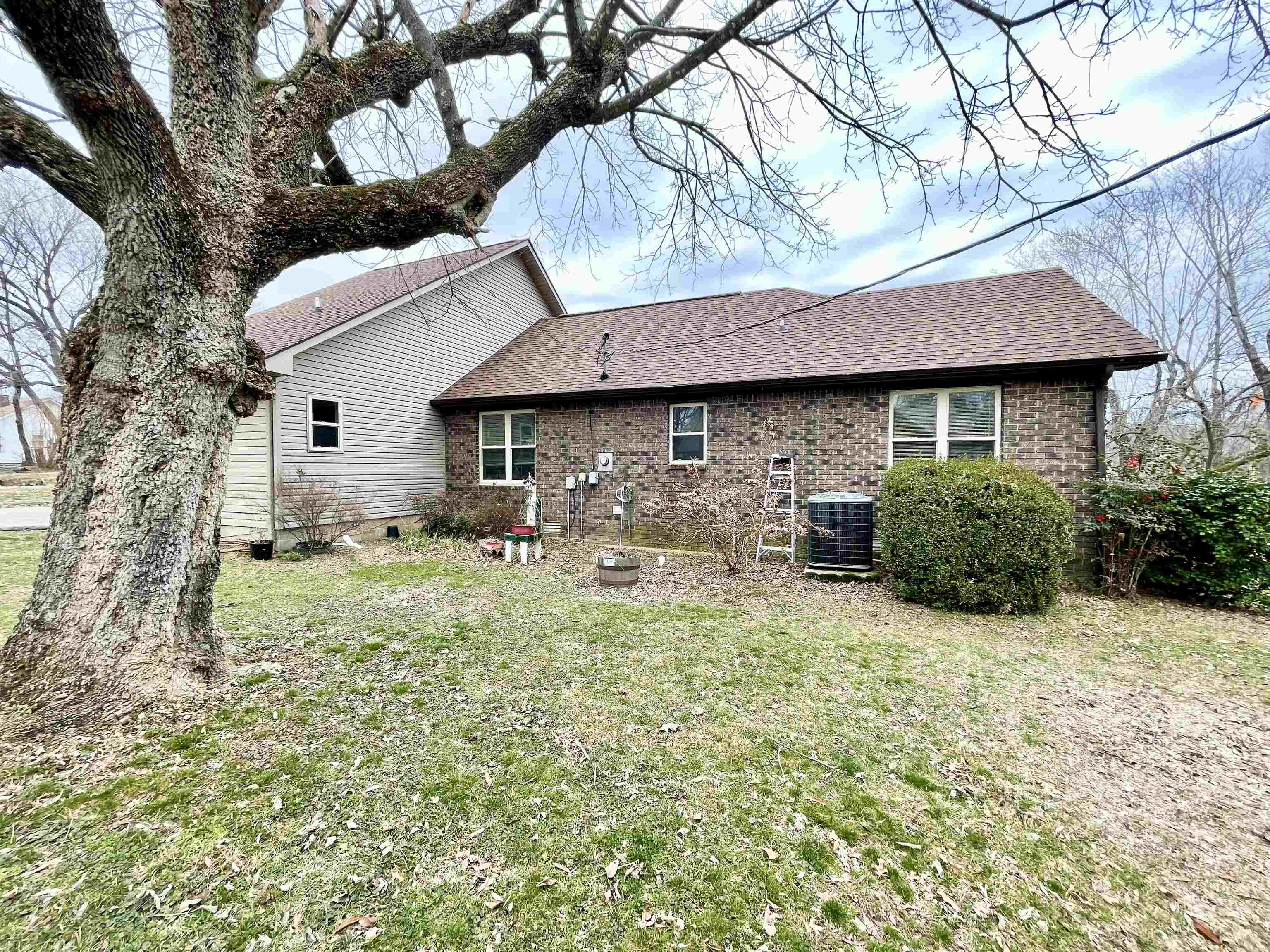 215  North  Salem, AR