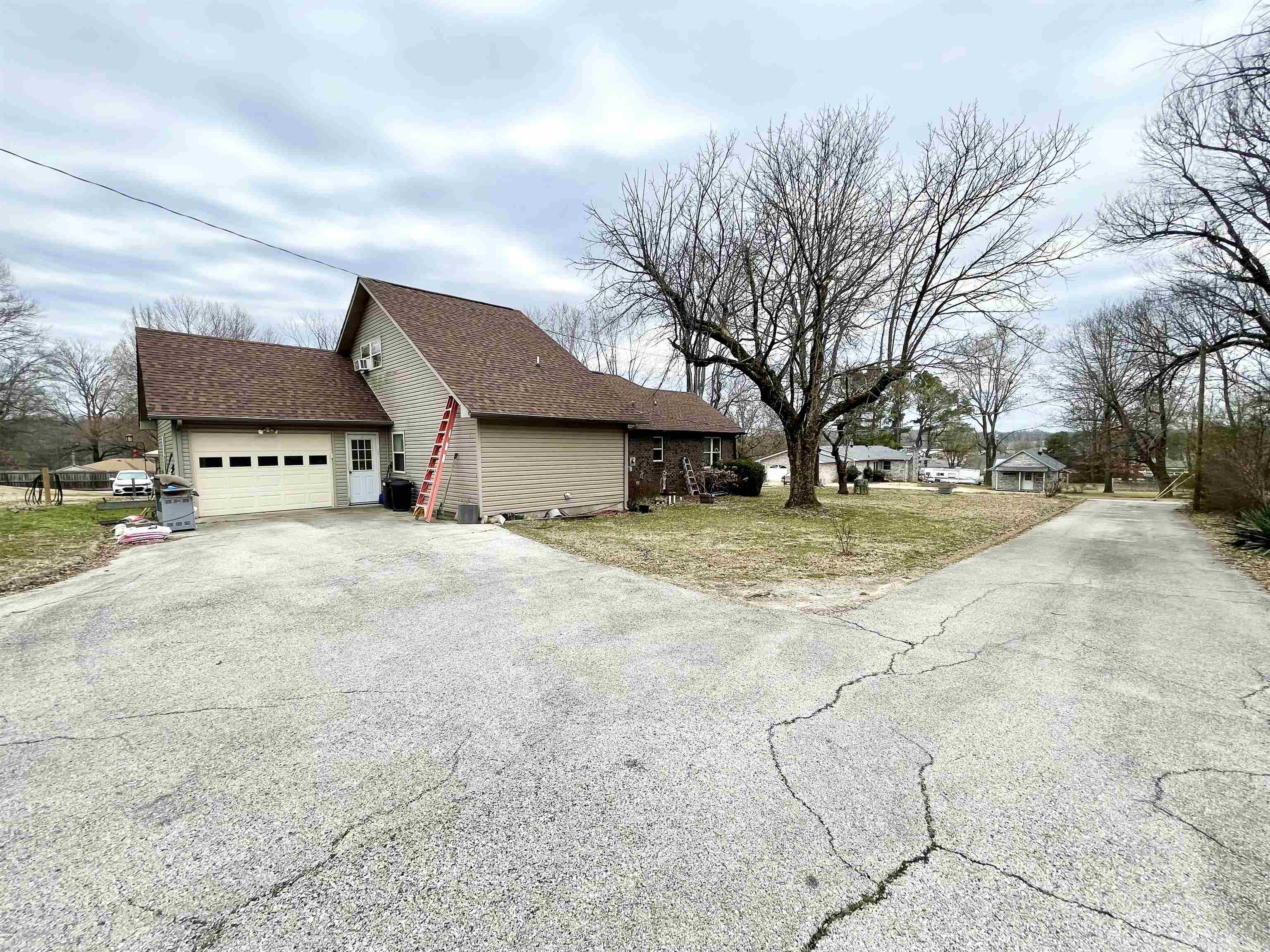 215  North  Salem, AR