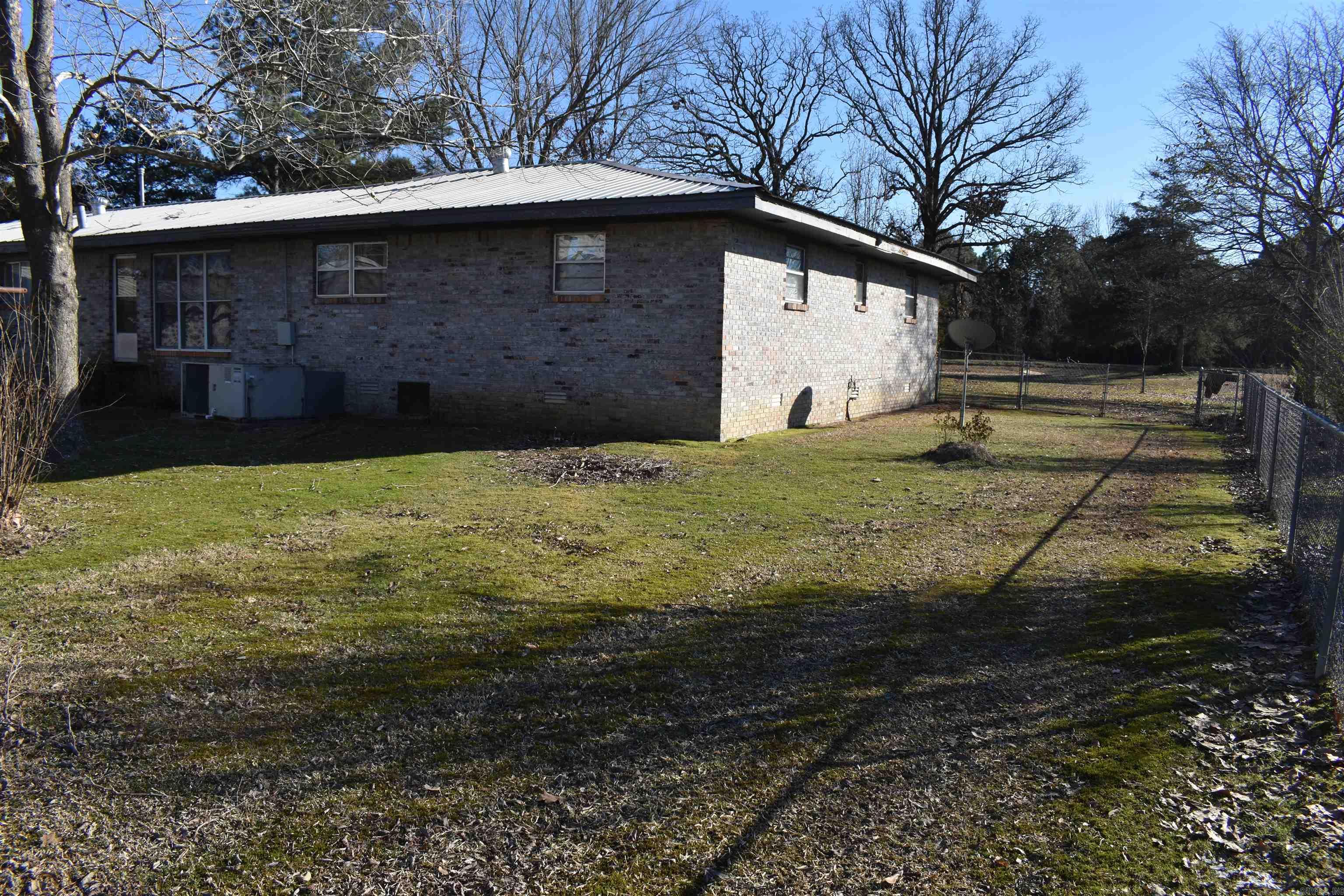 6328 E HWY 80  Waldron, AR