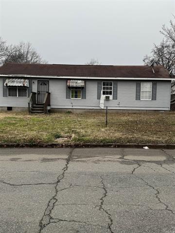 1801 W 7th  Pine Bluff, AR
