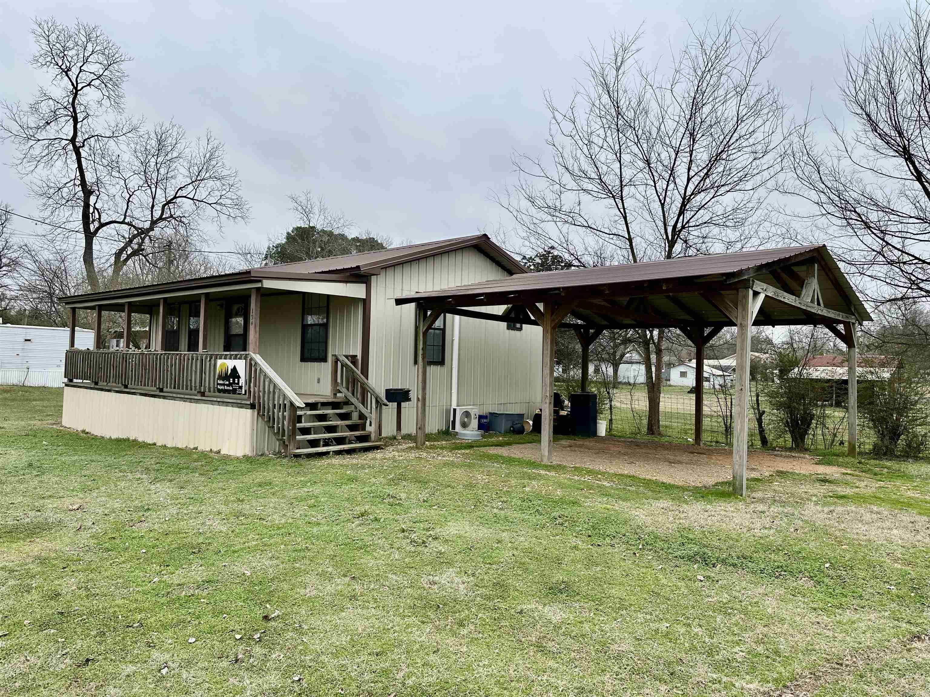 124 E 9Th St  Murfreesboro, AR