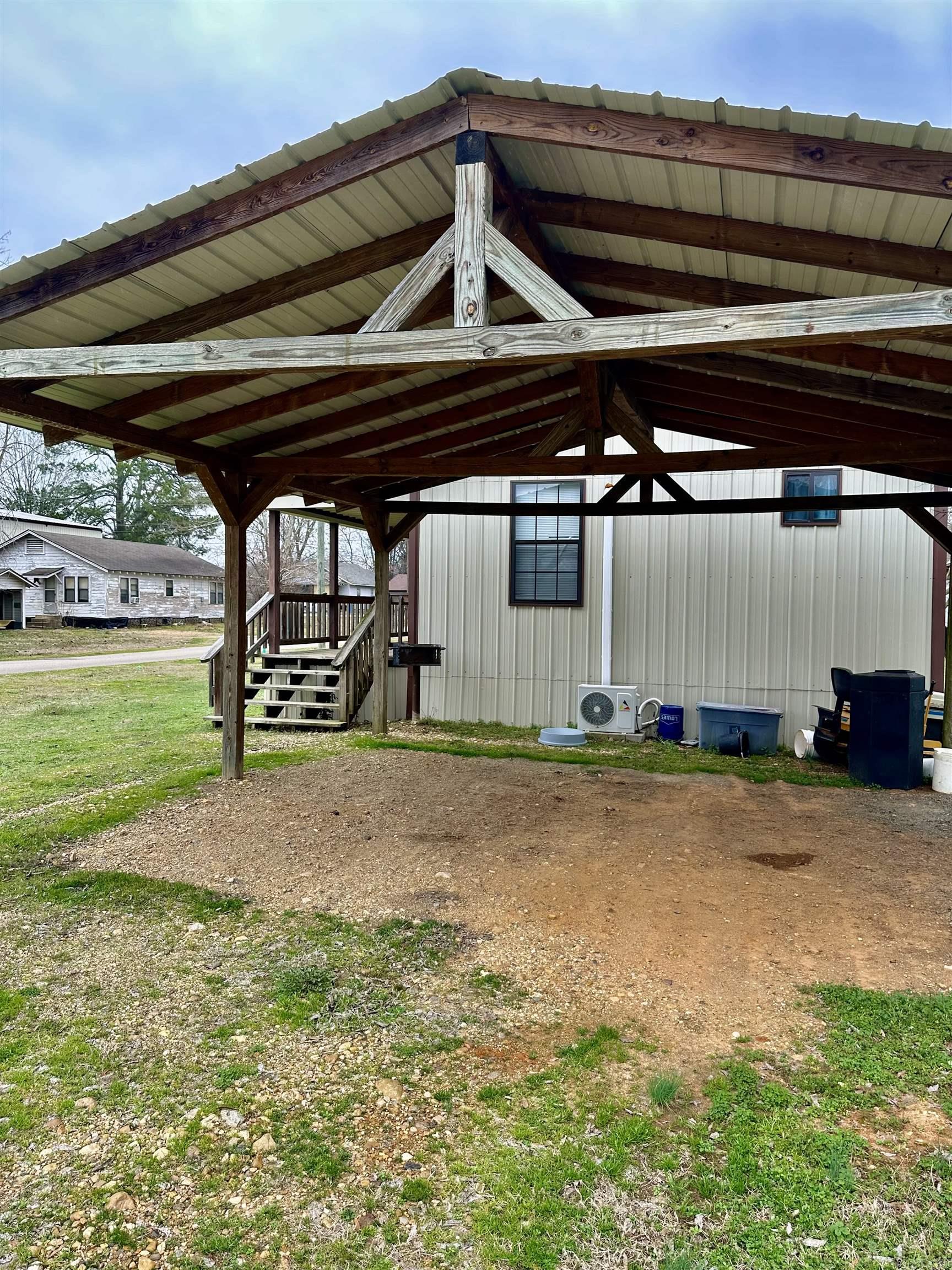124 E 9Th St  Murfreesboro, AR