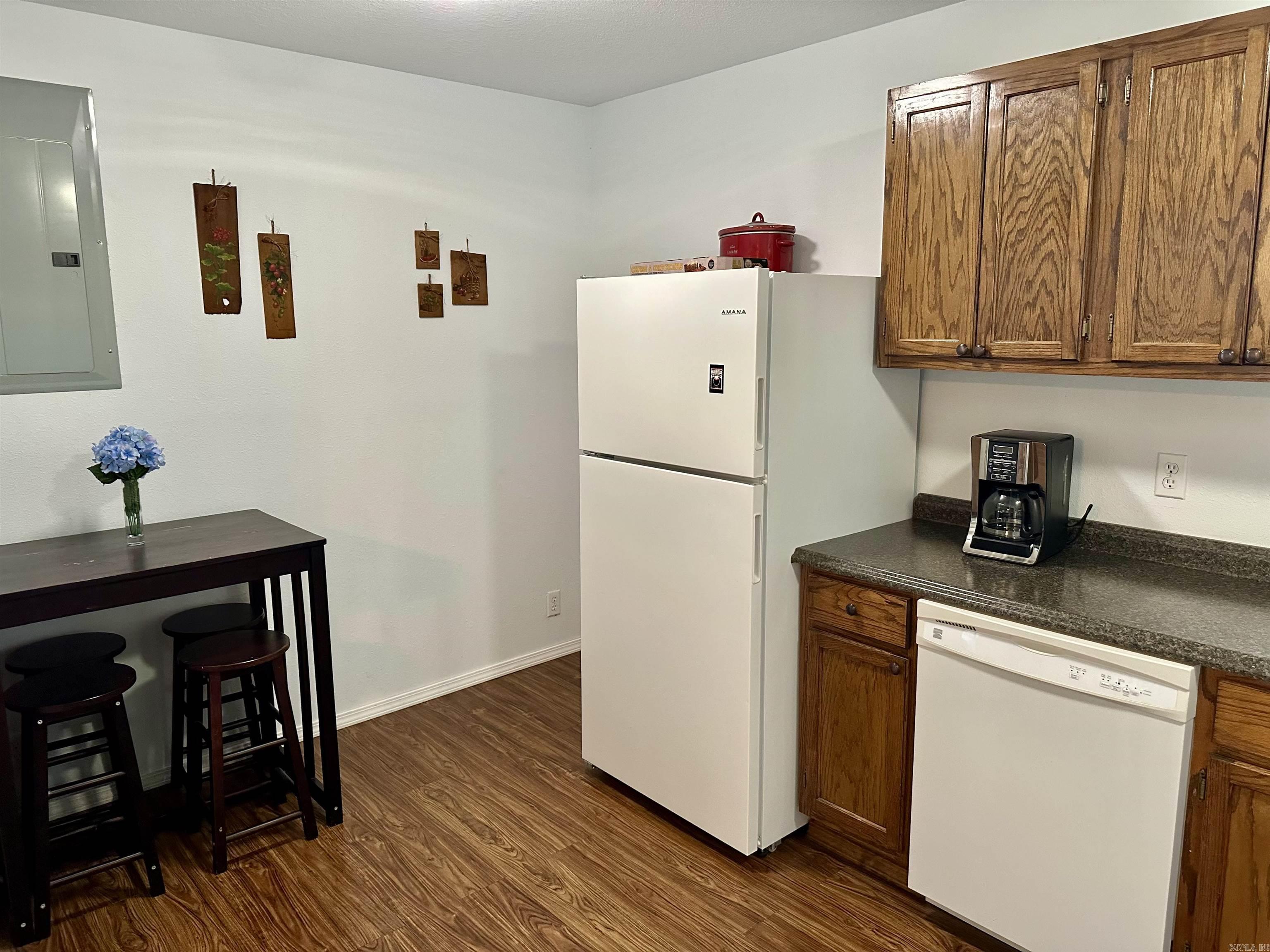 124 E 9Th St  Murfreesboro, AR