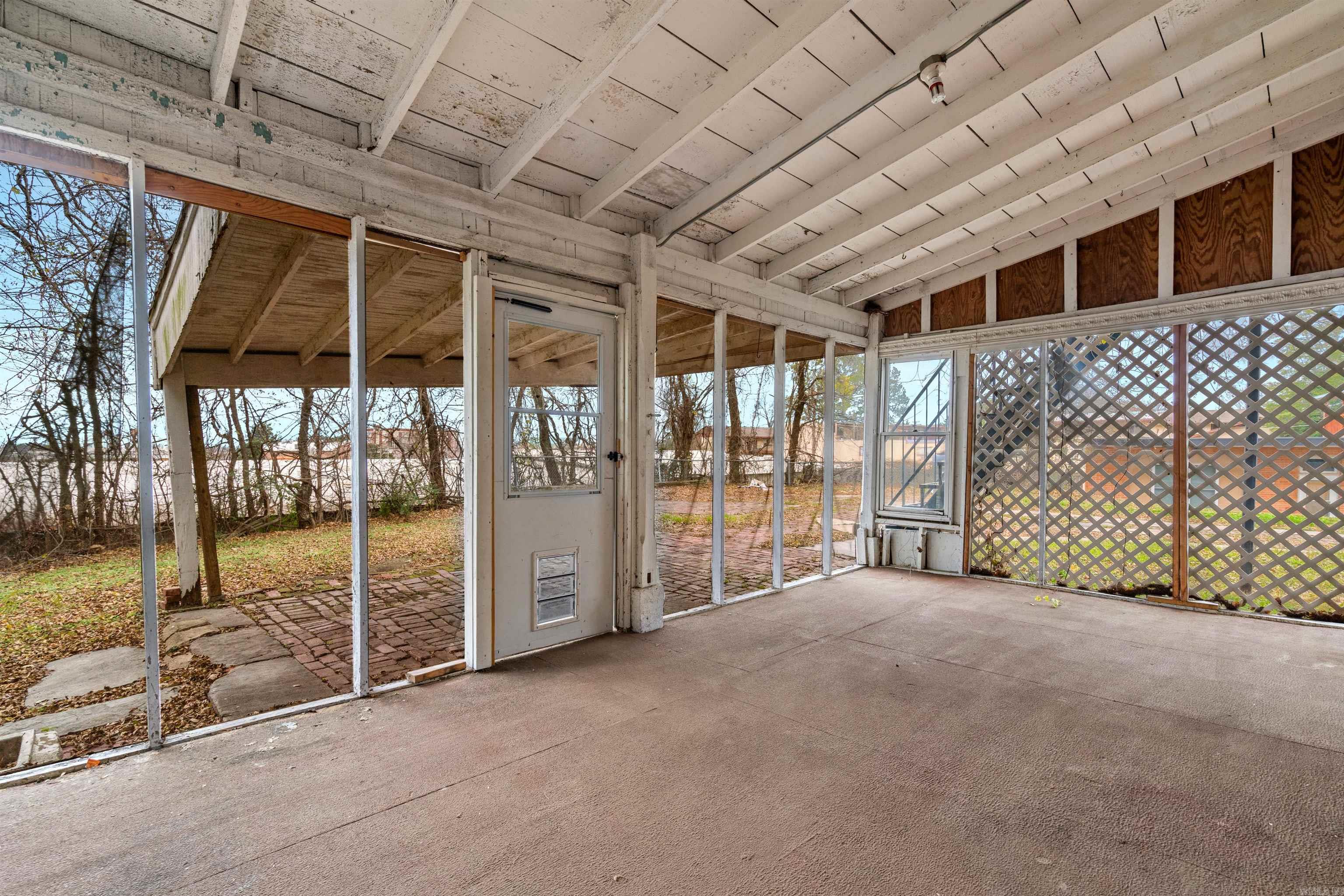 303  Quapaw  Hot Springs, AR