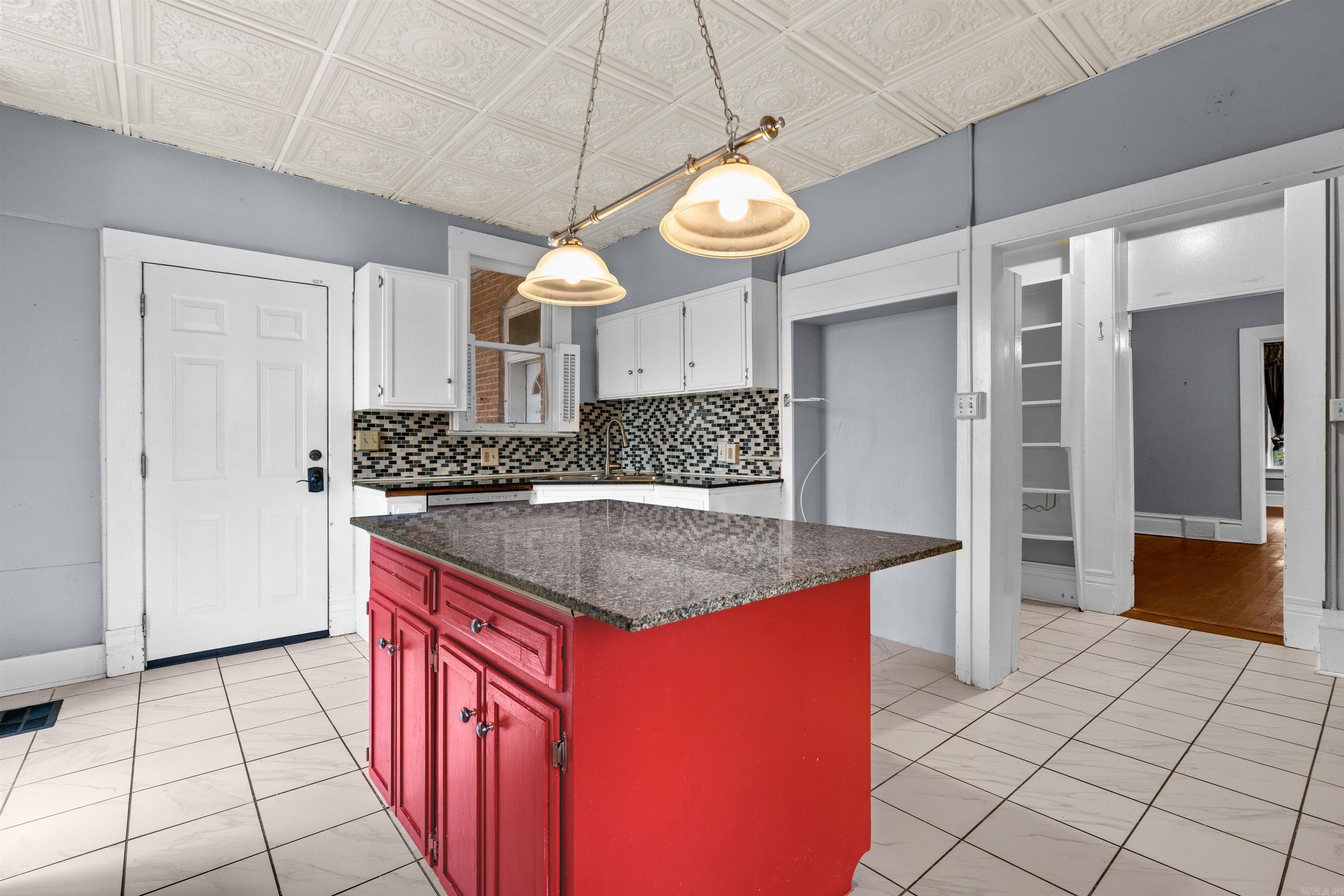303  Quapaw  Hot Springs, AR