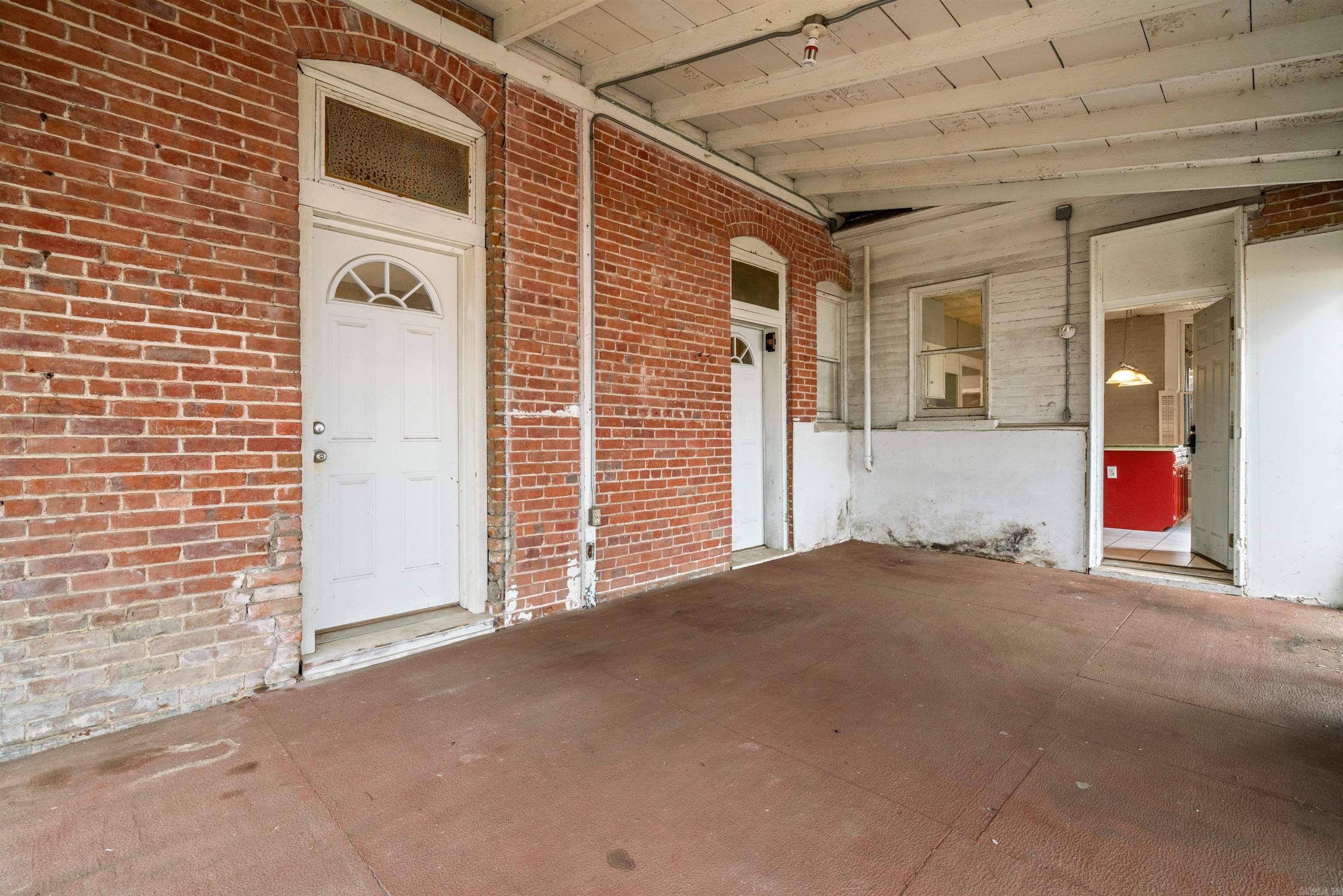 303  Quapaw  Hot Springs, AR