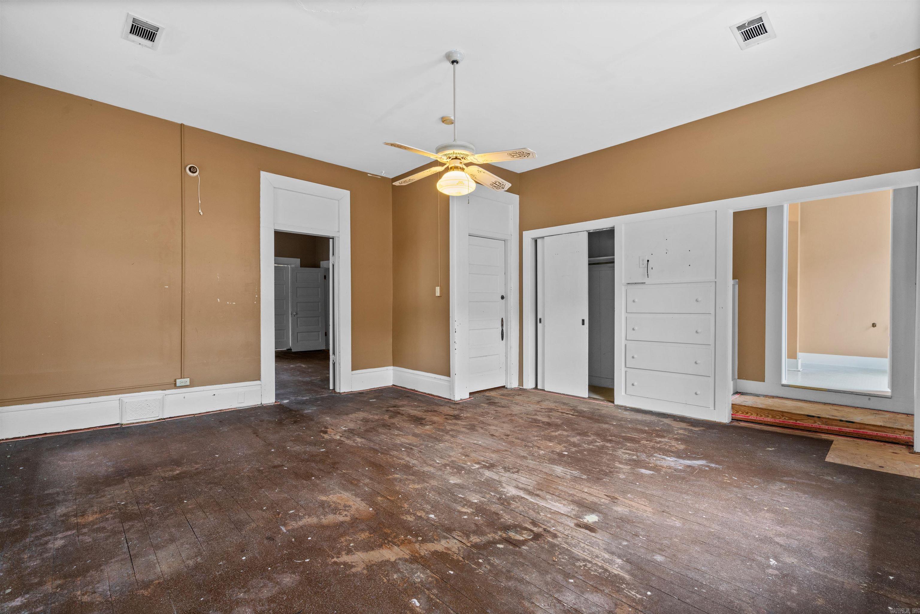 303  Quapaw  Hot Springs, AR