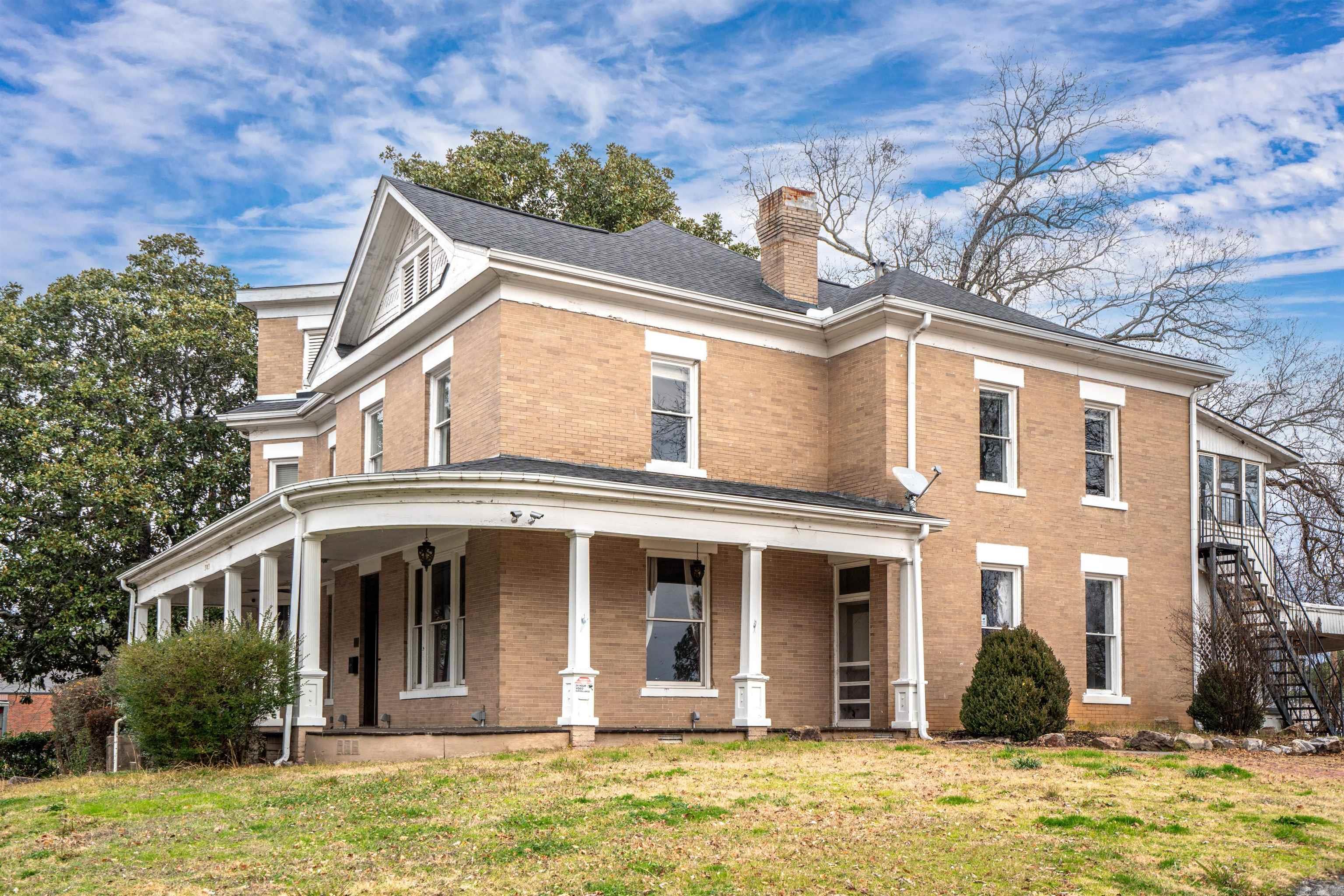 303  Quapaw  Hot Springs, AR