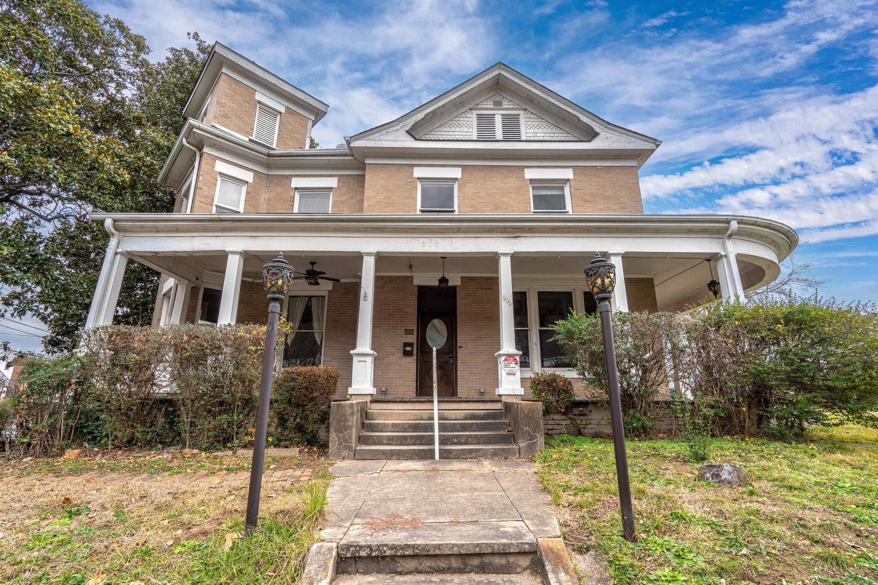 303  Quapaw  Hot Springs, AR