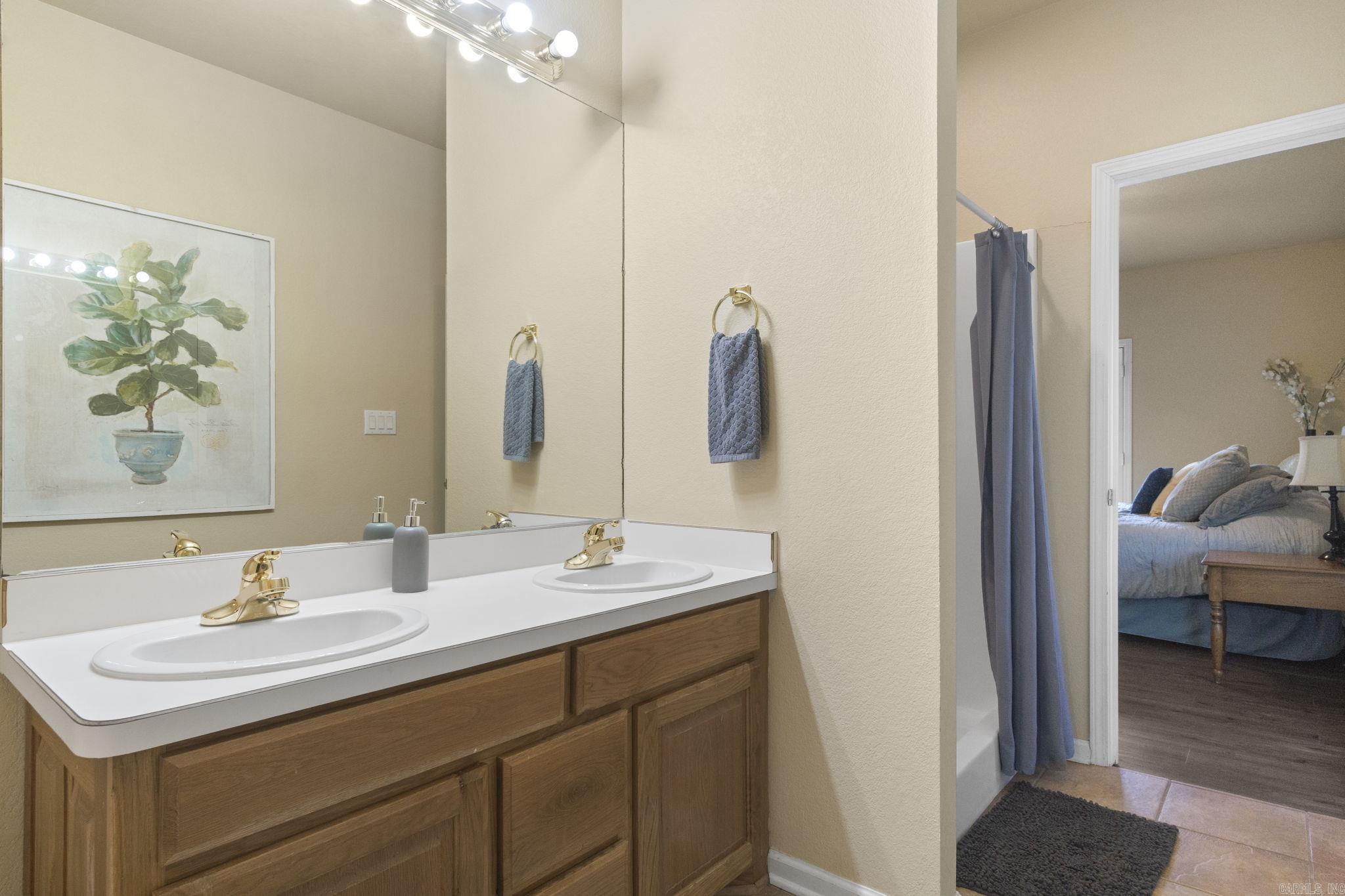 126  Chambers Point  Hot Springs, AR