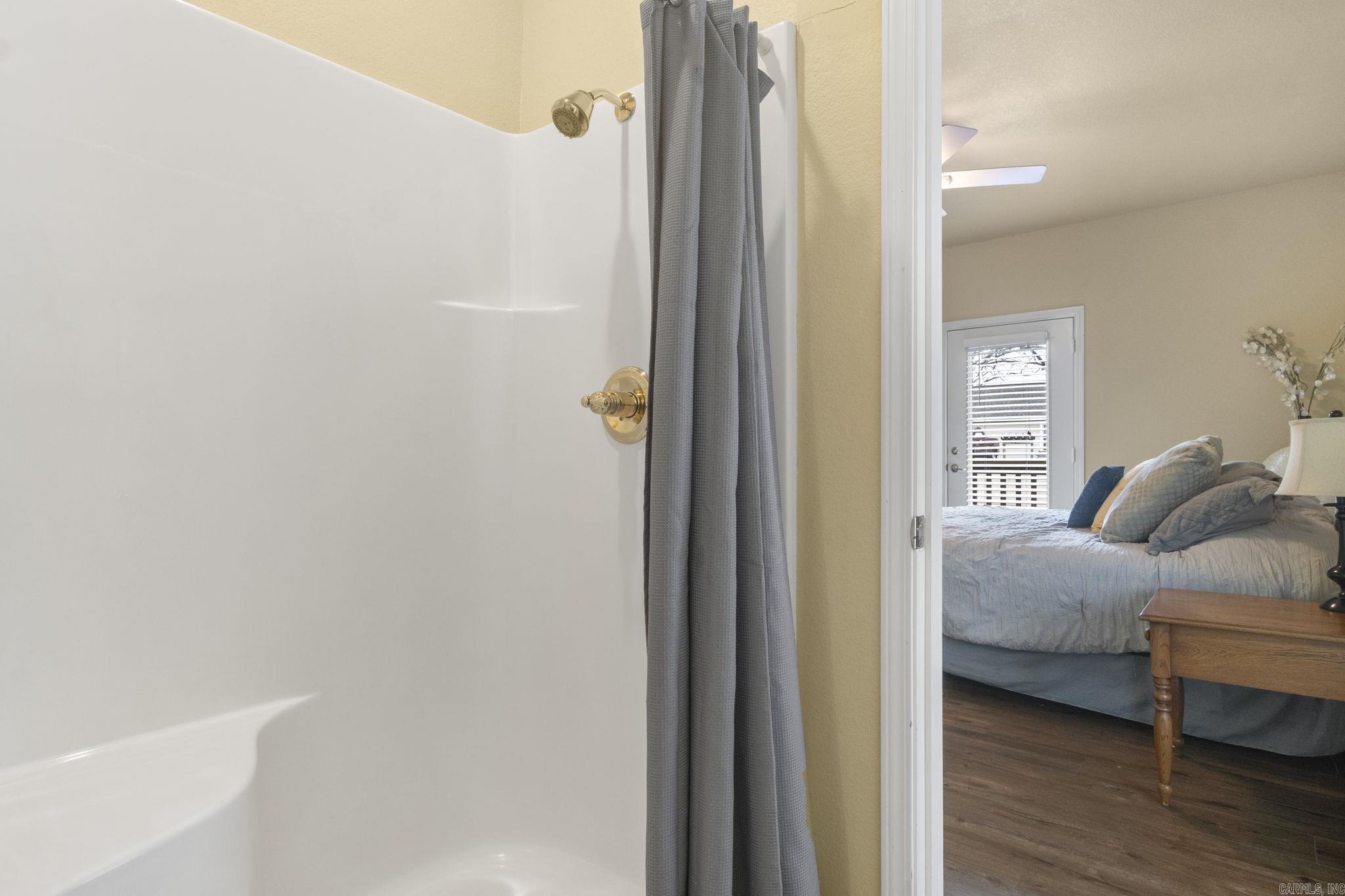 126  Chambers Point  Hot Springs, AR