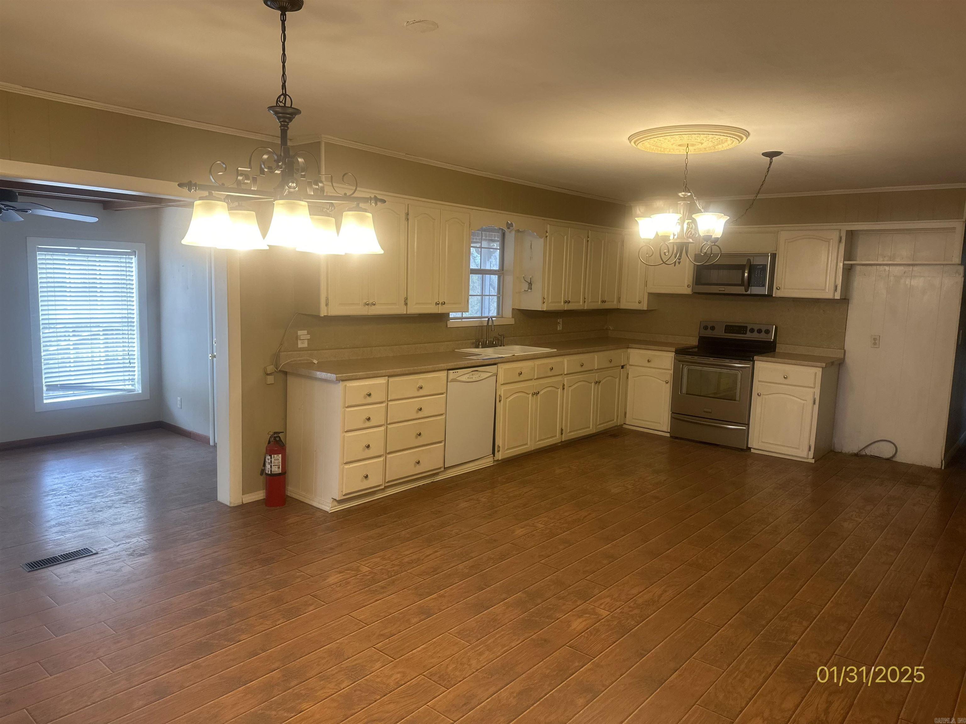 1013  Elm  Coal Hill, AR