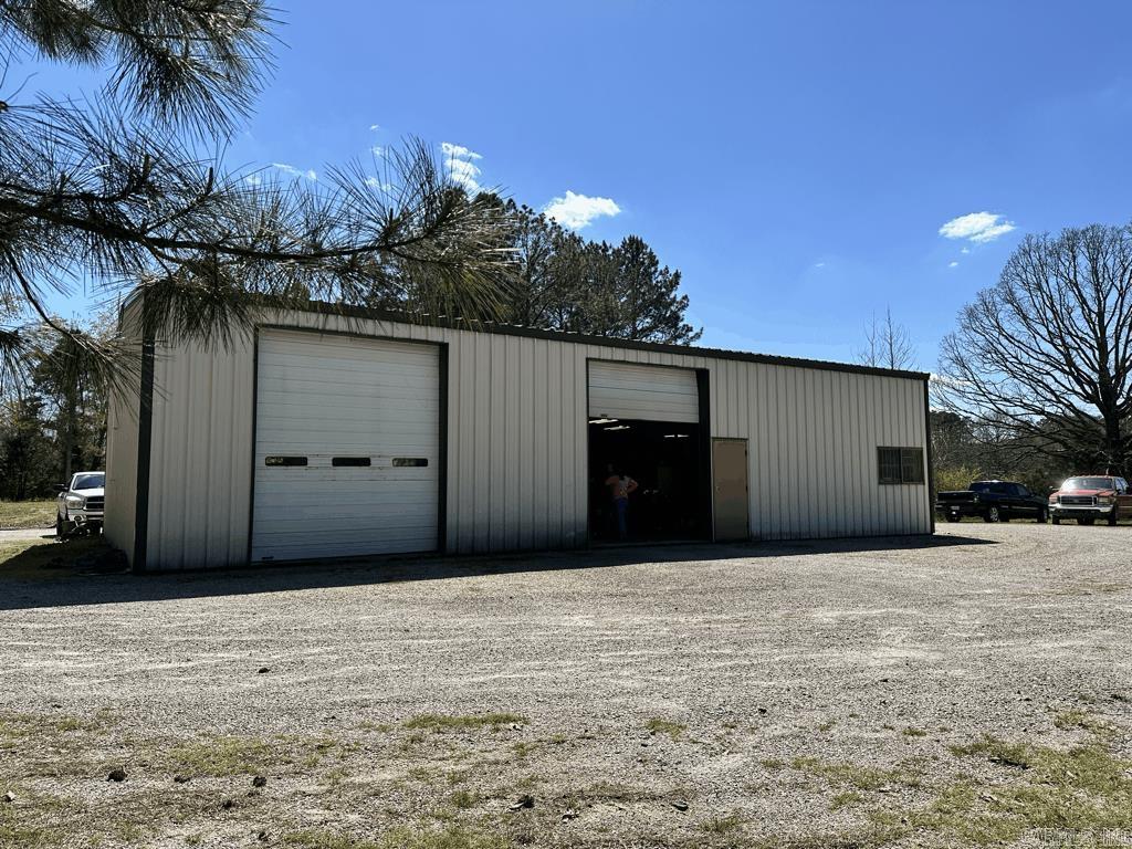 2637 E Highway 270  Mount Ida, AR