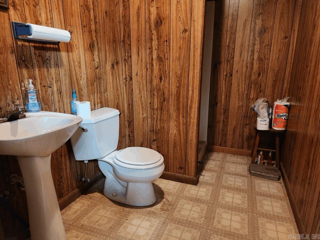 2637 E Highway 270  Mount Ida, AR