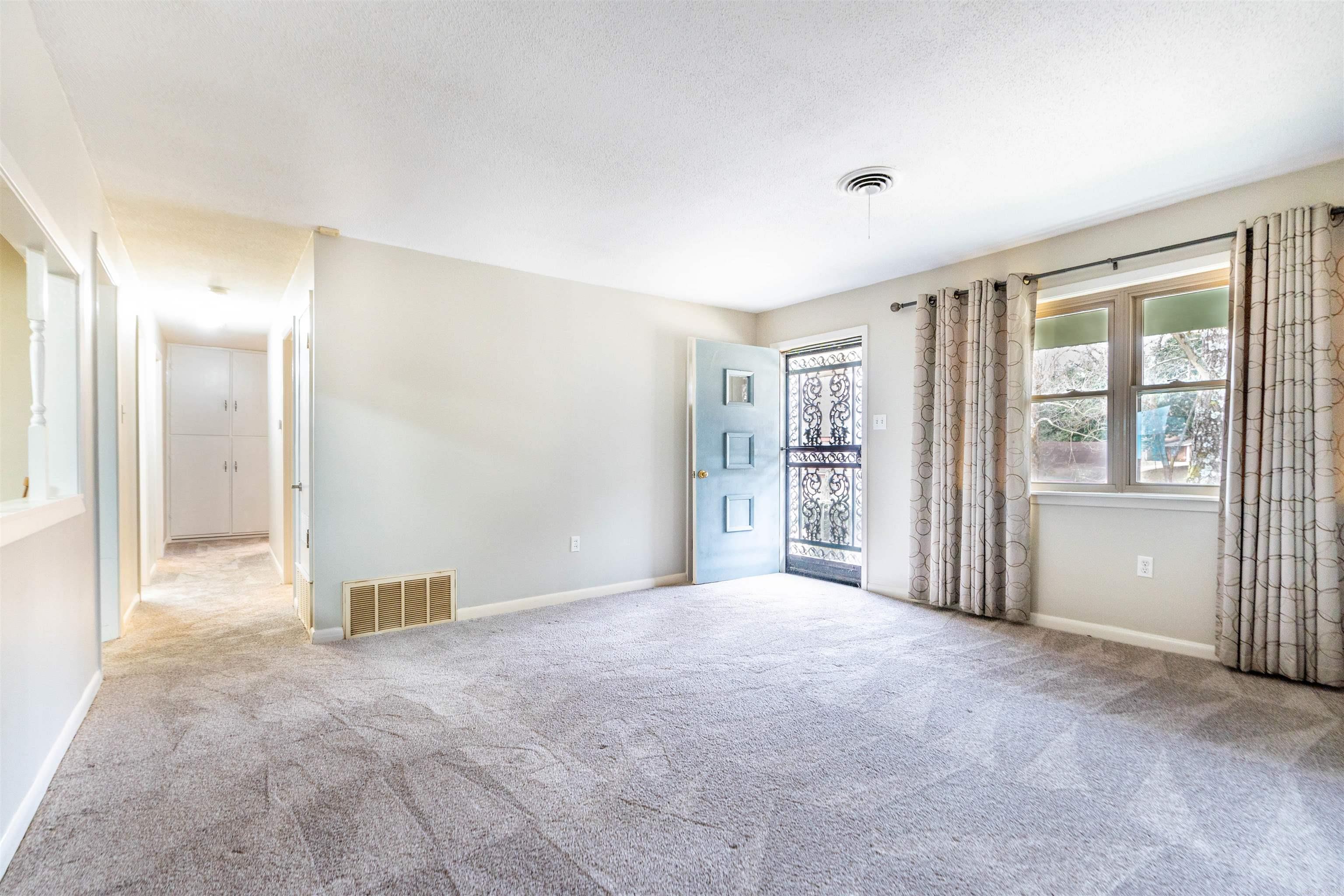 124  Valley Dr  Helena, AR