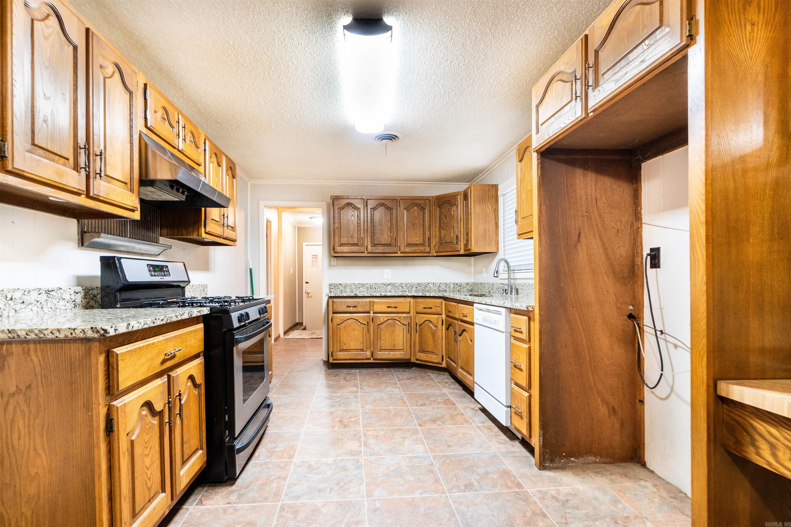 124  Valley Dr  Helena, AR