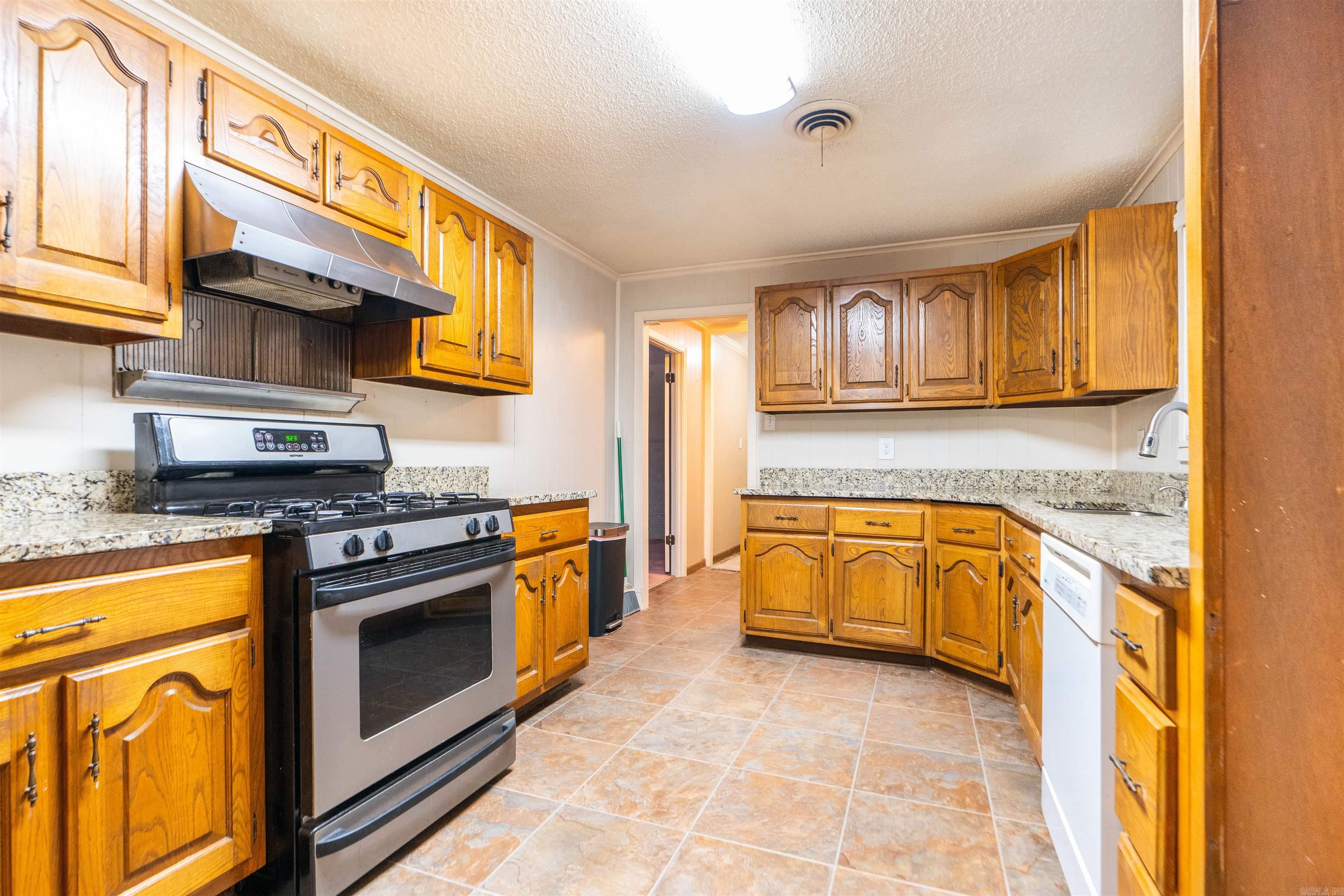 124  Valley Dr  Helena, AR