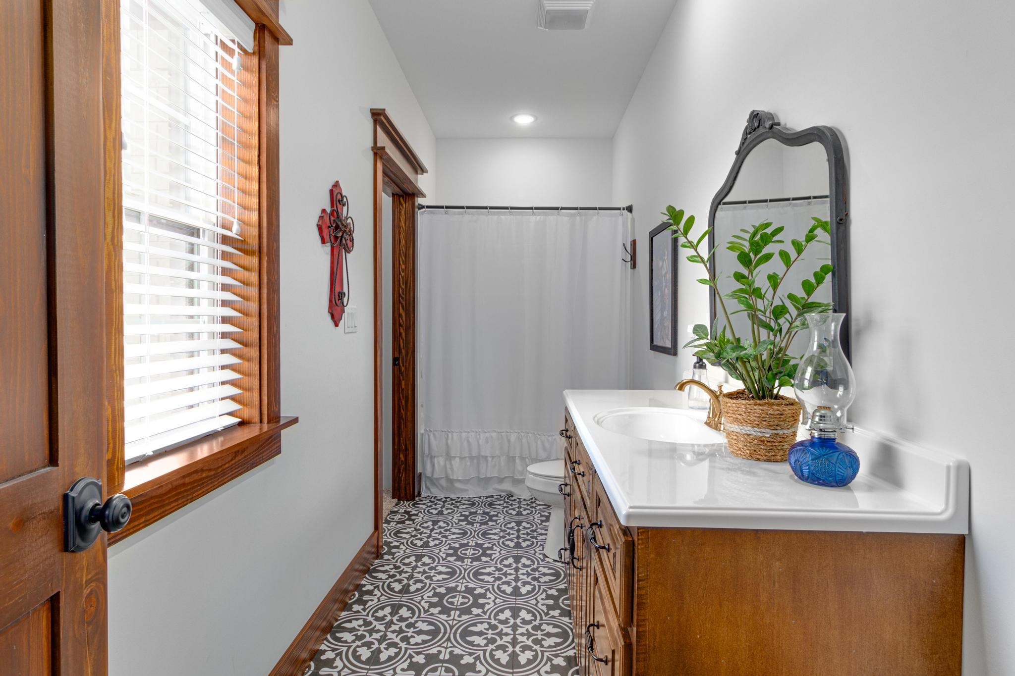 700 GREENE 834 ROAD Paragould, AR 72450-0000
