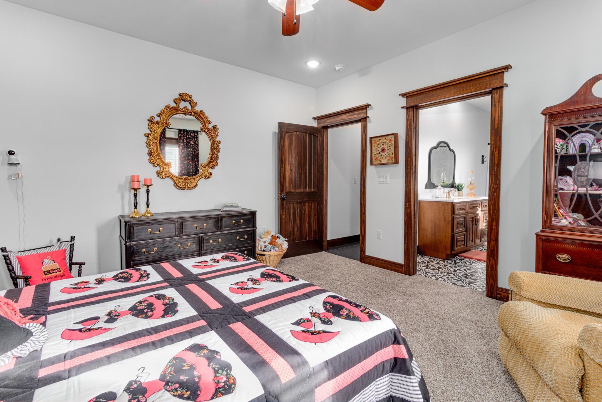 700 GREENE 834 ROAD Paragould, AR 72450-0000