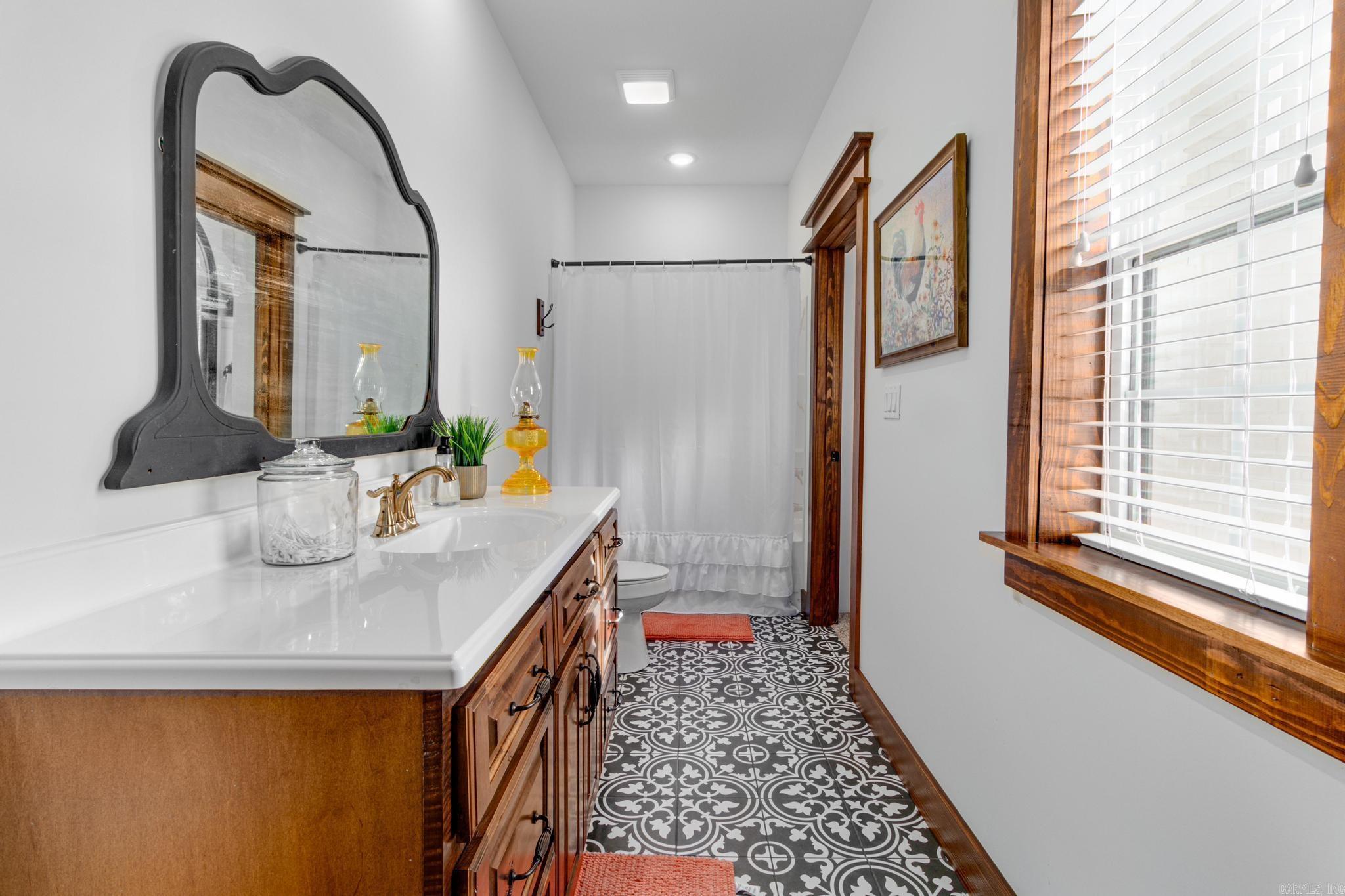 700 GREENE 834 ROAD Paragould, AR 72450-0000