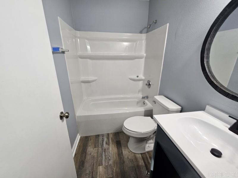 308 - 310  oak  Jacksonville, AR
