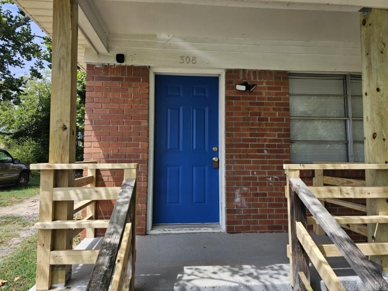 308 - 310  oak  Jacksonville, AR