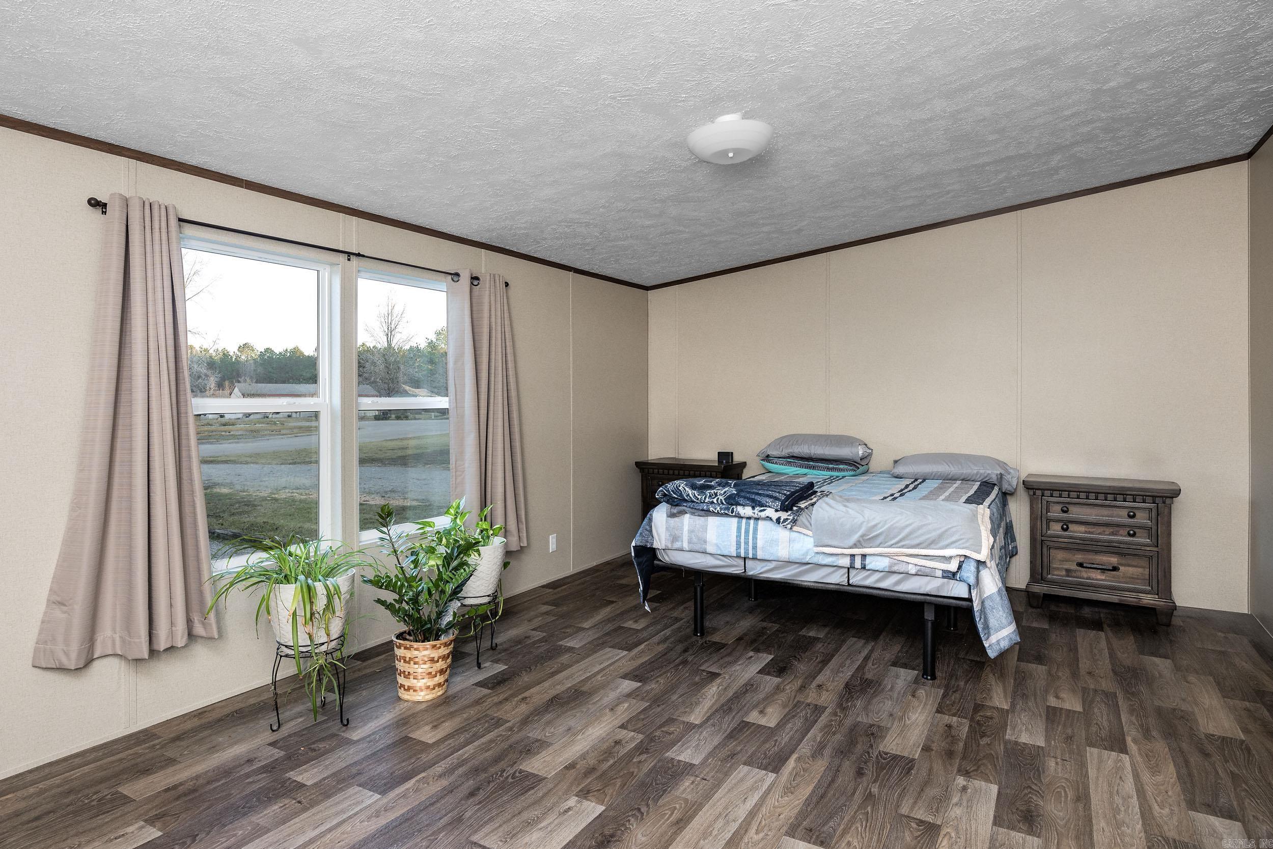 1313  Madeline  Benton, AR